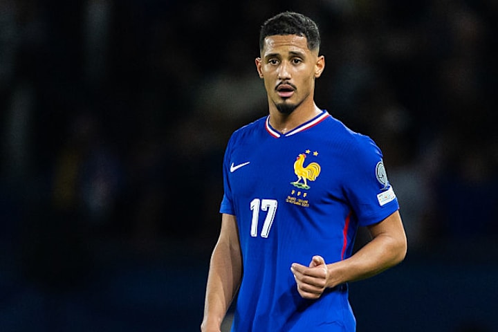 Saliba foi cortado da França por lesão Saliba foi cortado da França por lesão