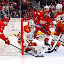 Returning players cannot power Ducks past Red Wings