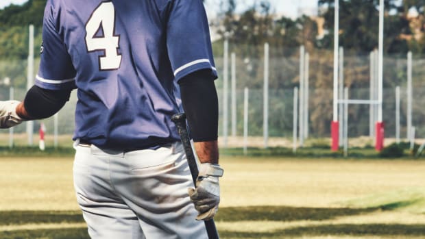Batting Gloves_hero