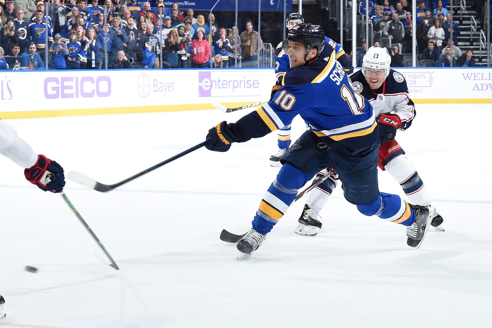 David Perron of the St. Louis Blues skates against the Columbus Blue  News Photo - Getty Images