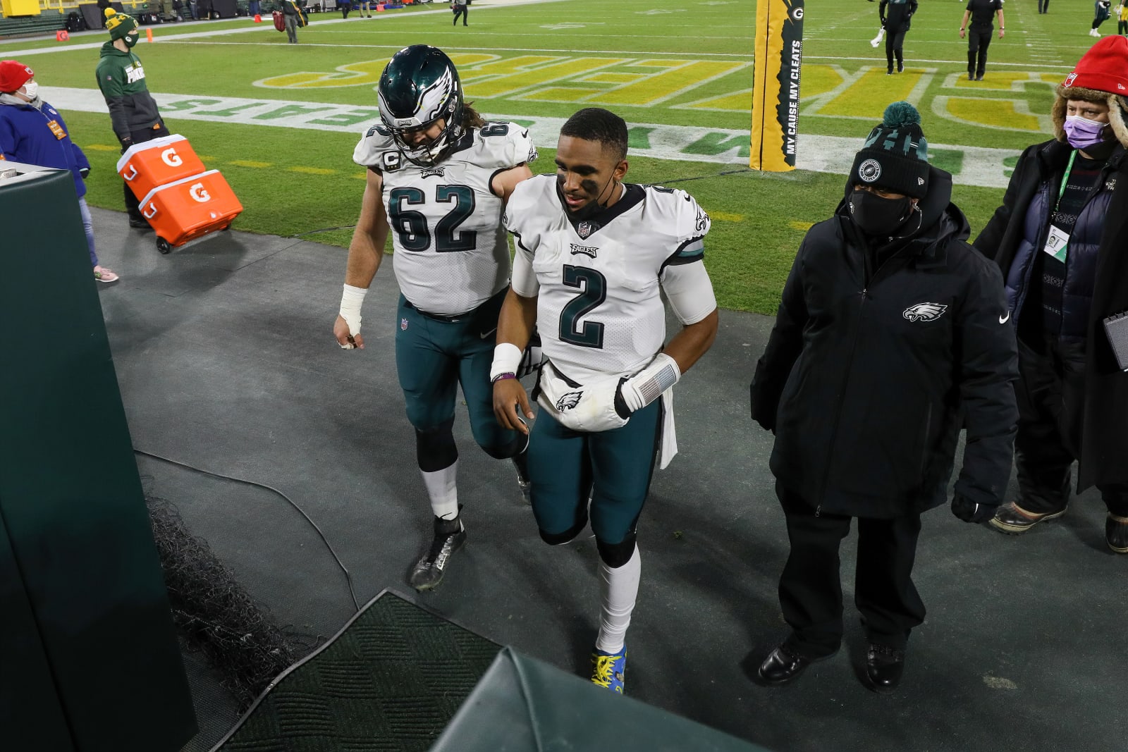 3 Reasons these Philadelphia Eagles can't keep coddling Carson Wentz - Page 2