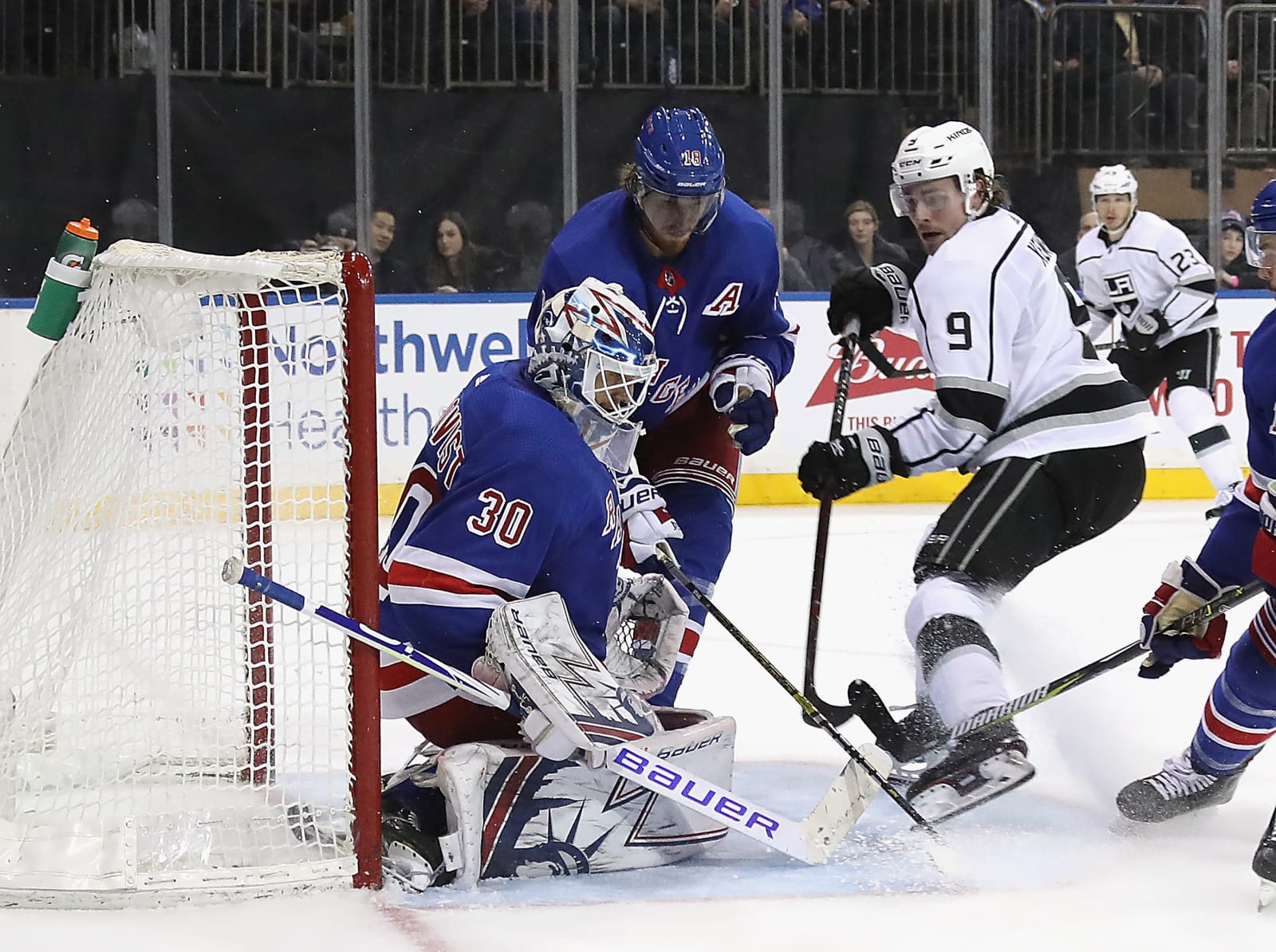 New York Rangers vs Los Angeles Kings Join the live conversation!