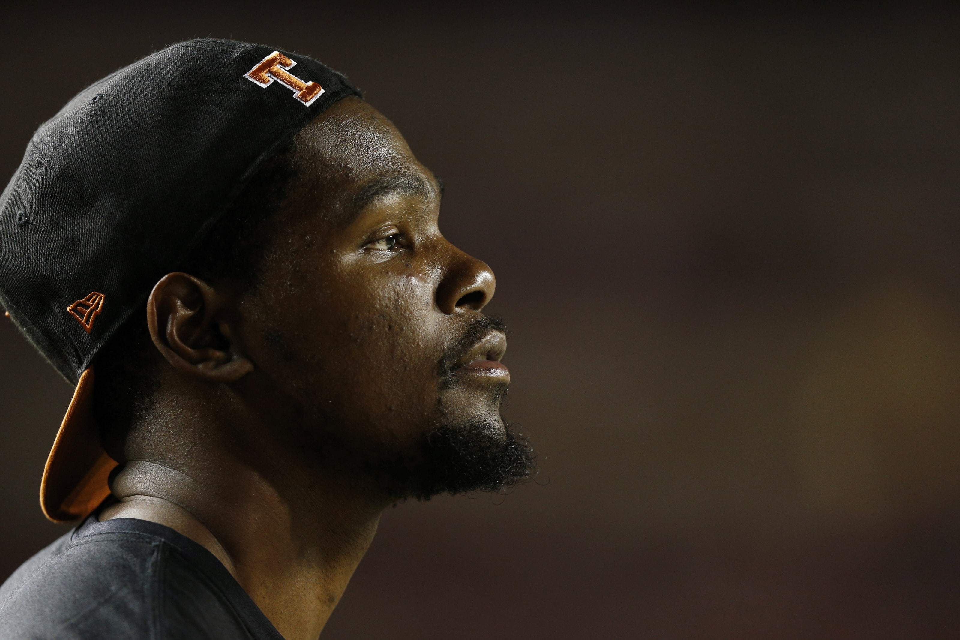 Texas Longhorns Embracing Love From Kevin Durant, Other Alumni