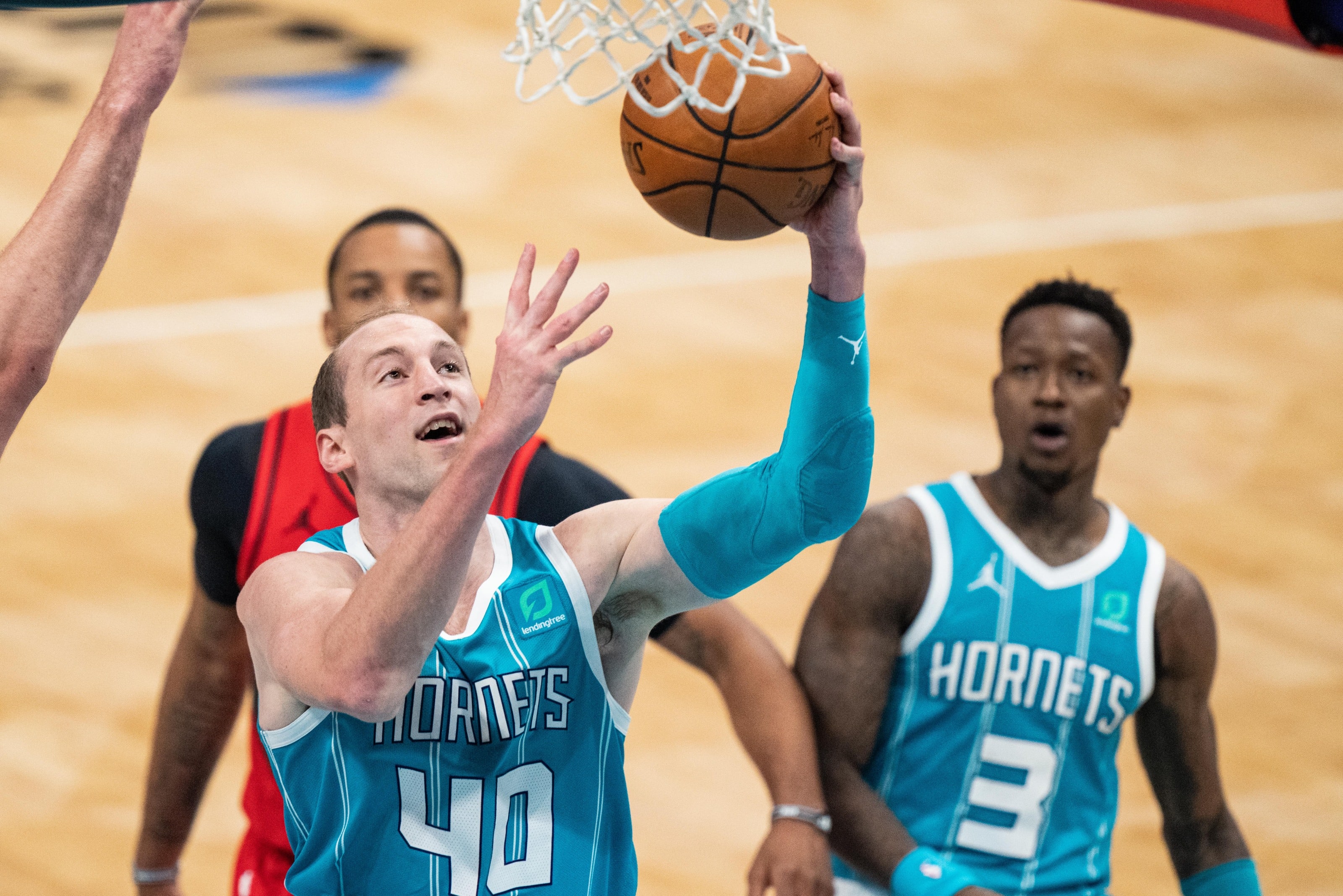 charlotte hornets roster and salary