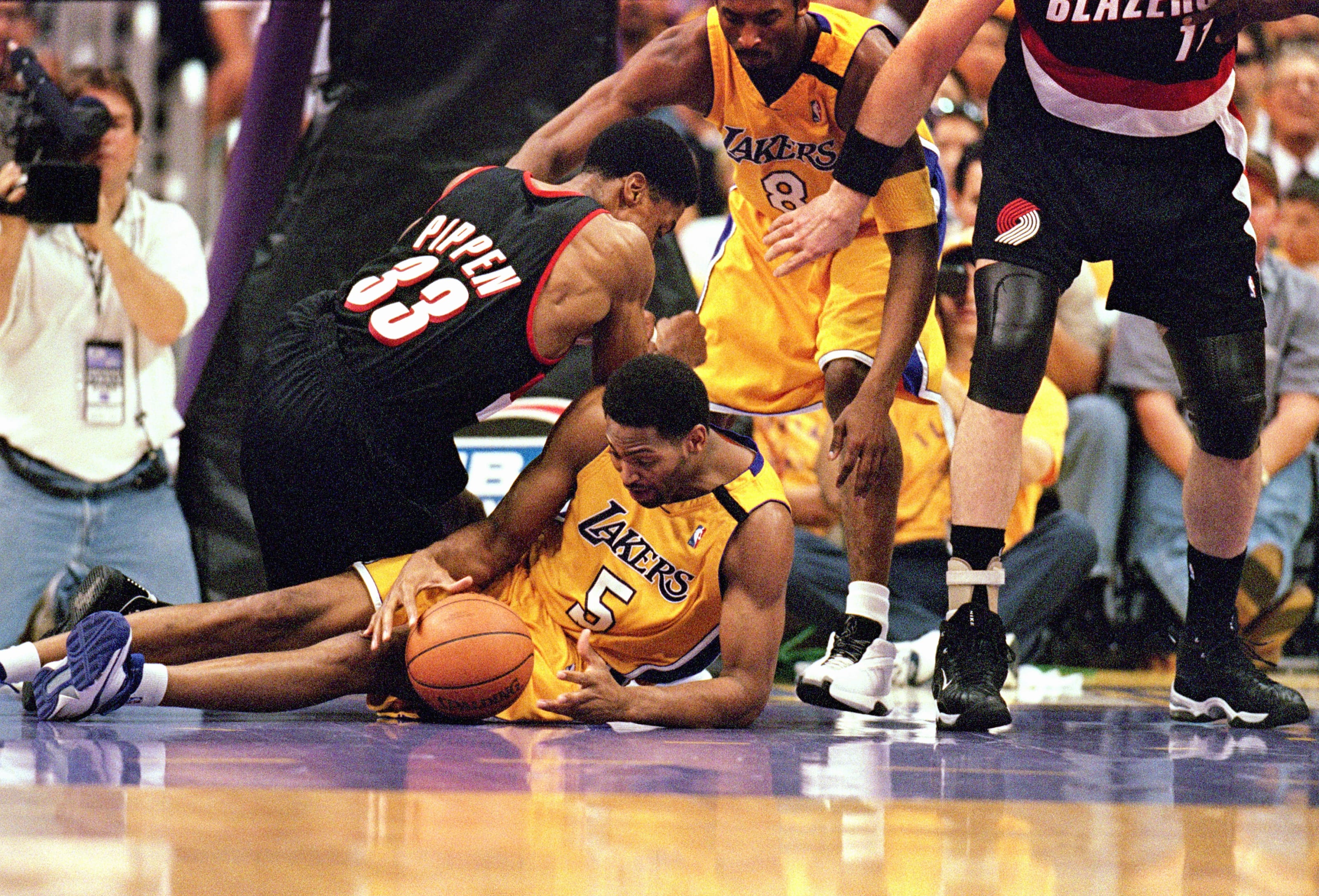 Smith reveals the Trail Blazers targeted Lakers' weakness in 2000