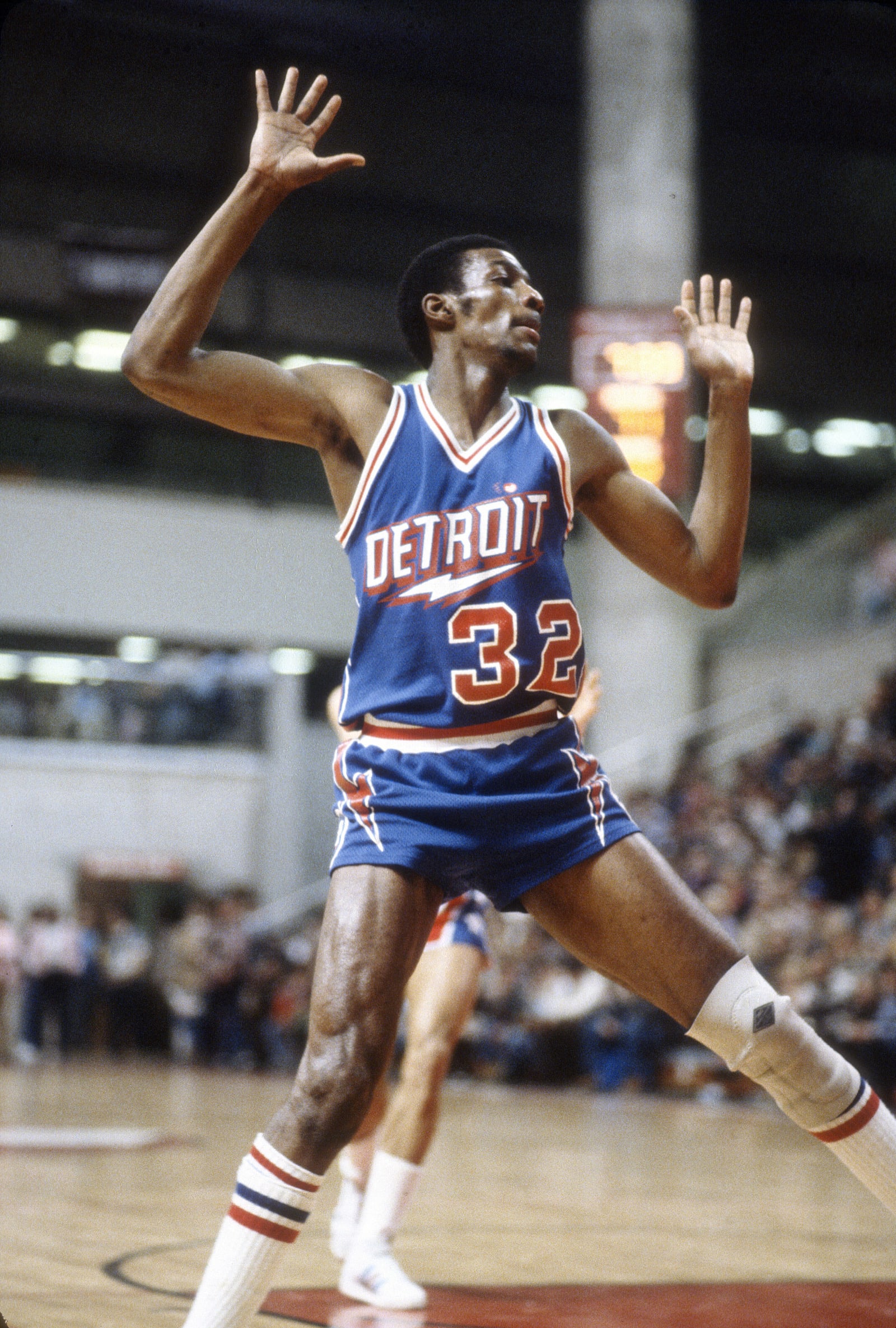 Detroit Pistons: Ranking the top jerseys of all-time - Page 5