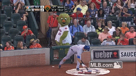 Astros mascot Orbit ends feud with Rangers' J.P. Arencibia (Video)