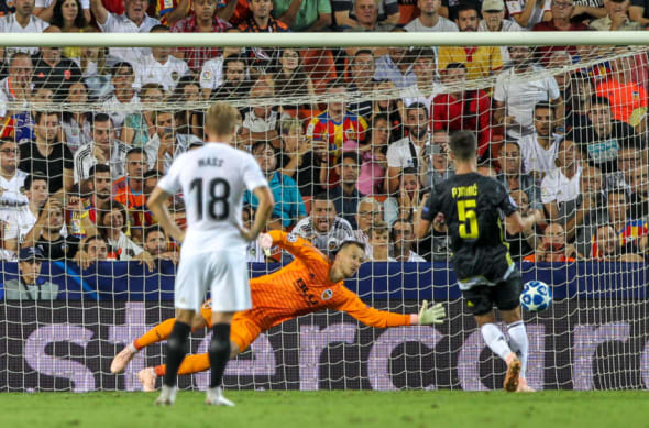 Forfærde Postkort hjul Juventus player ratings vs Valencia: Juve overcomes Ronaldo red card - Page  3
