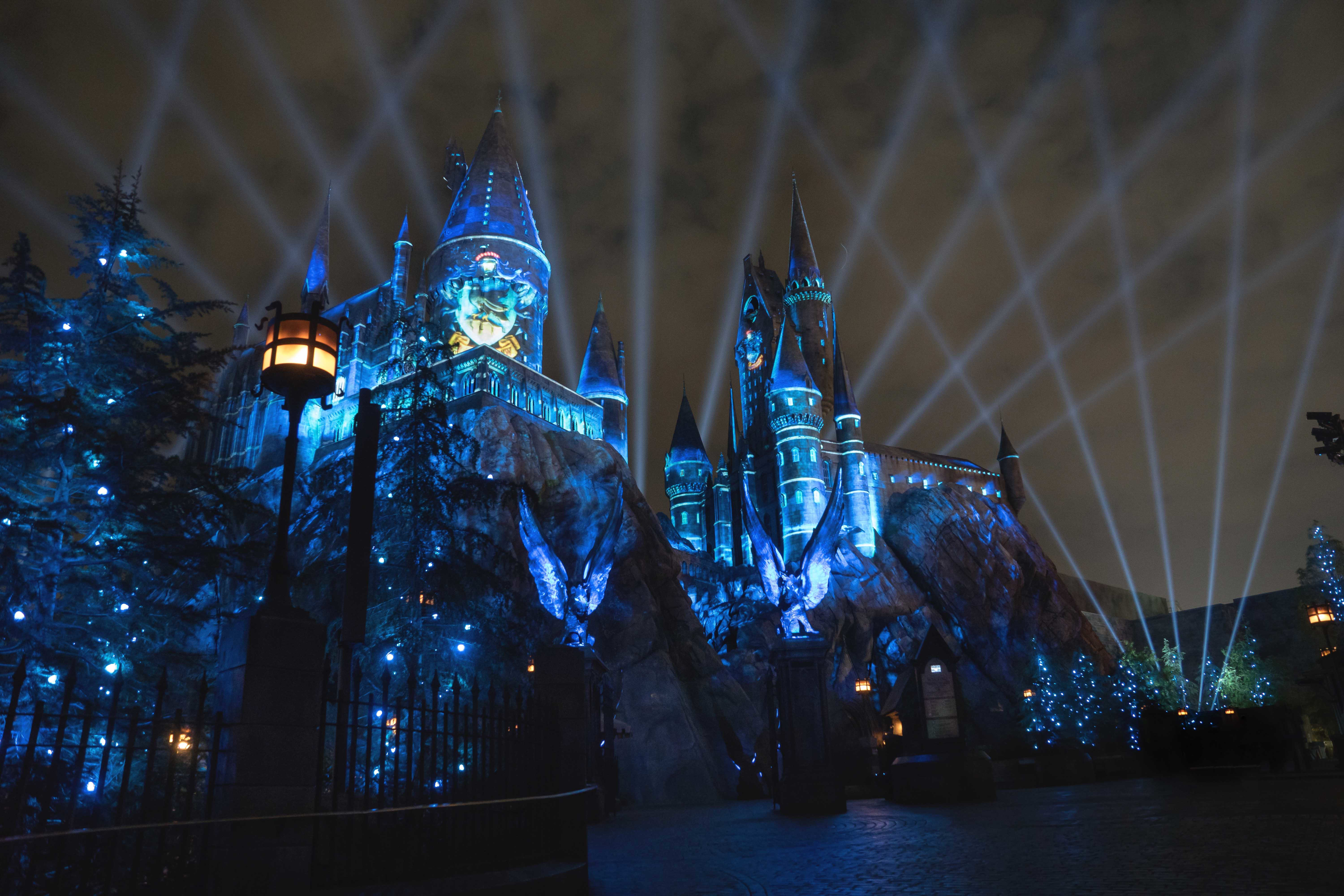 5 things to know before seeing The Nighttime Lights at Hogwarts Castle