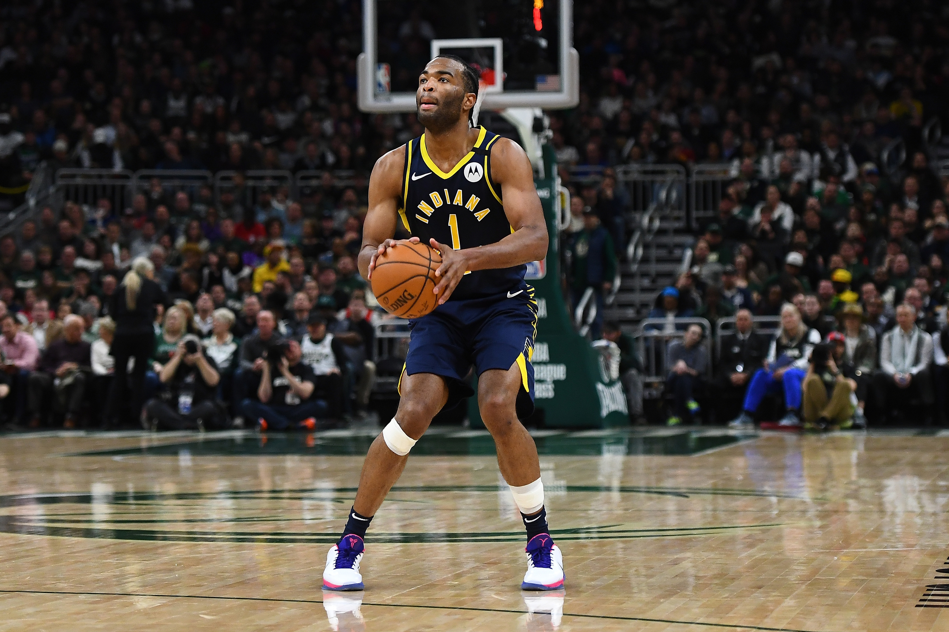 T.J. Warren Continues His 🔥 Streak!, T.J. Warren followed up his 53 &  34-point performances with 32 PTS on 13-17 shooting, leading the Indiana  Pacers to 3-0 in Orlando! His 32 points give, By NBA