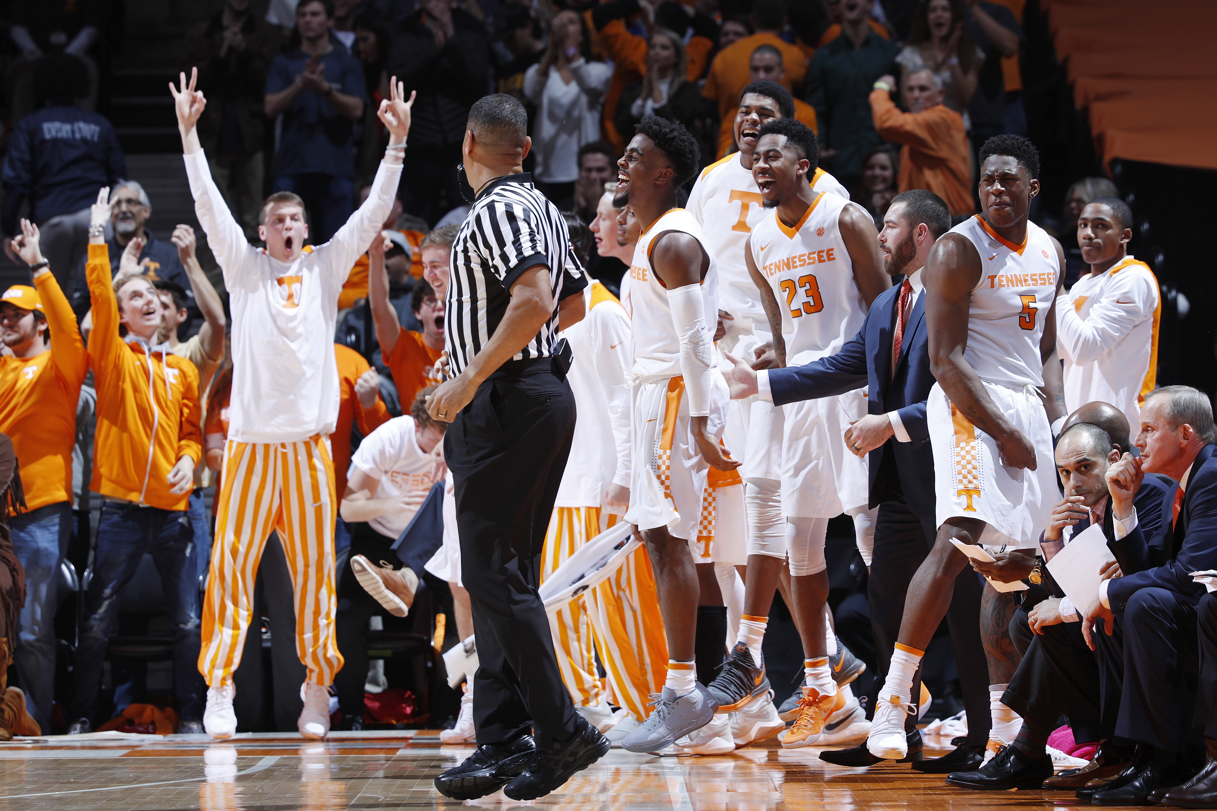 Tennessee basketball at Ole Miss Live stream, game time, prediction
