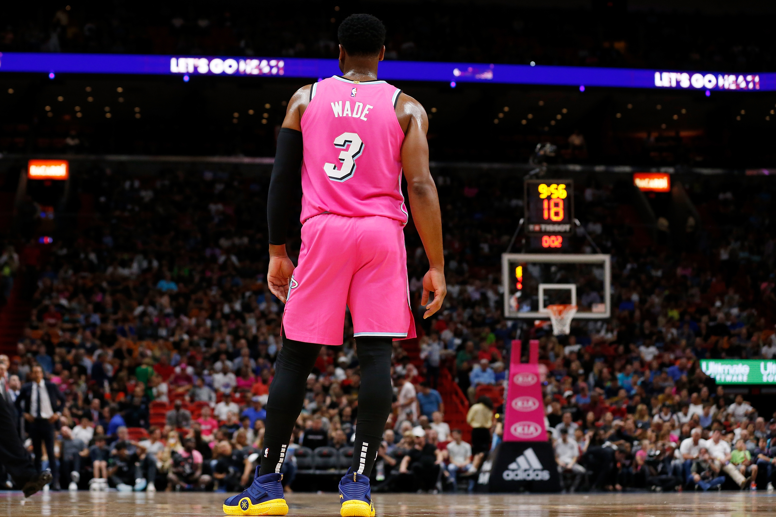 miami heat pink jersey in-game