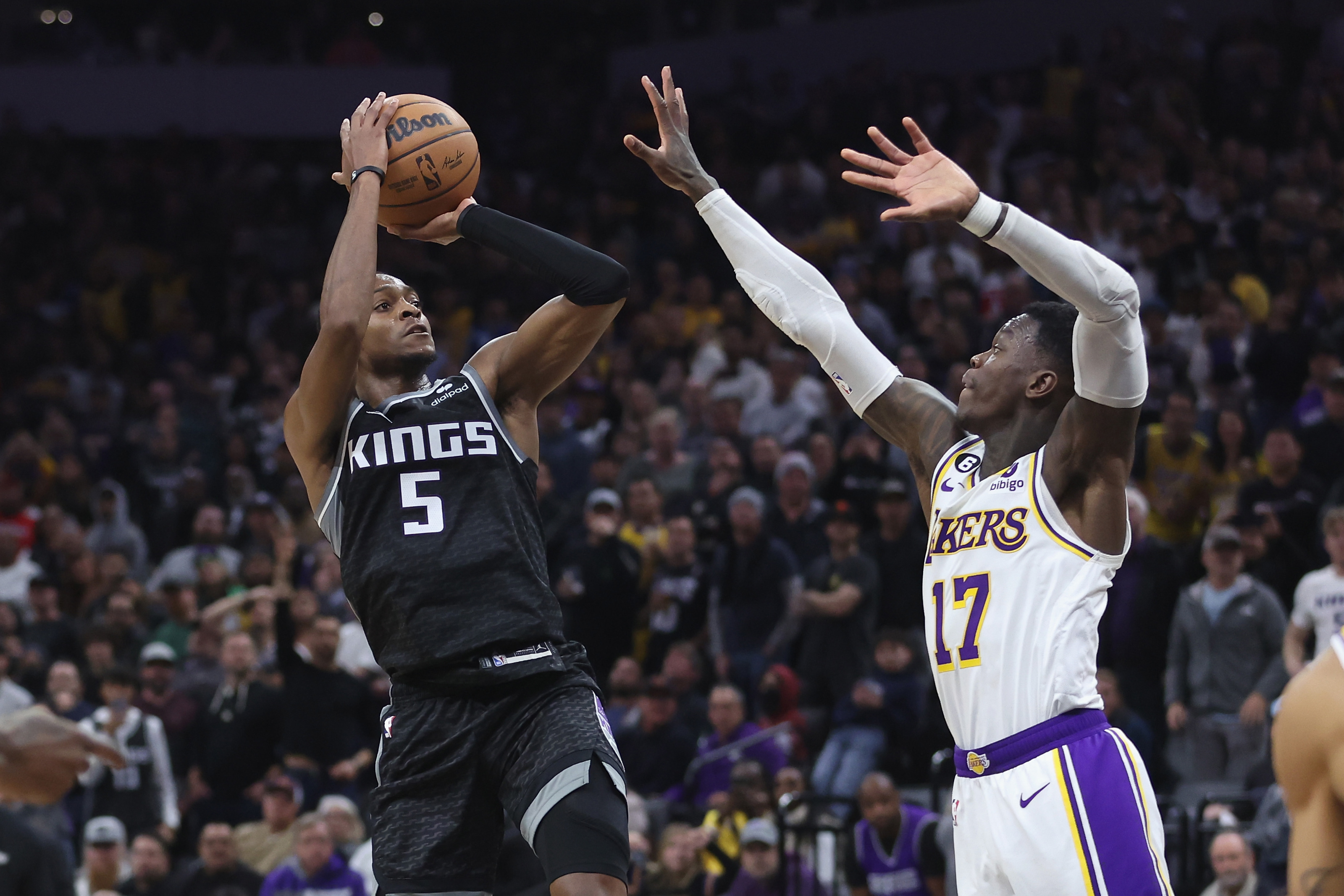 De'Aaron Fox sinks last-second 3-pointer to lift Kings over Bulls in latest  clutch moment 