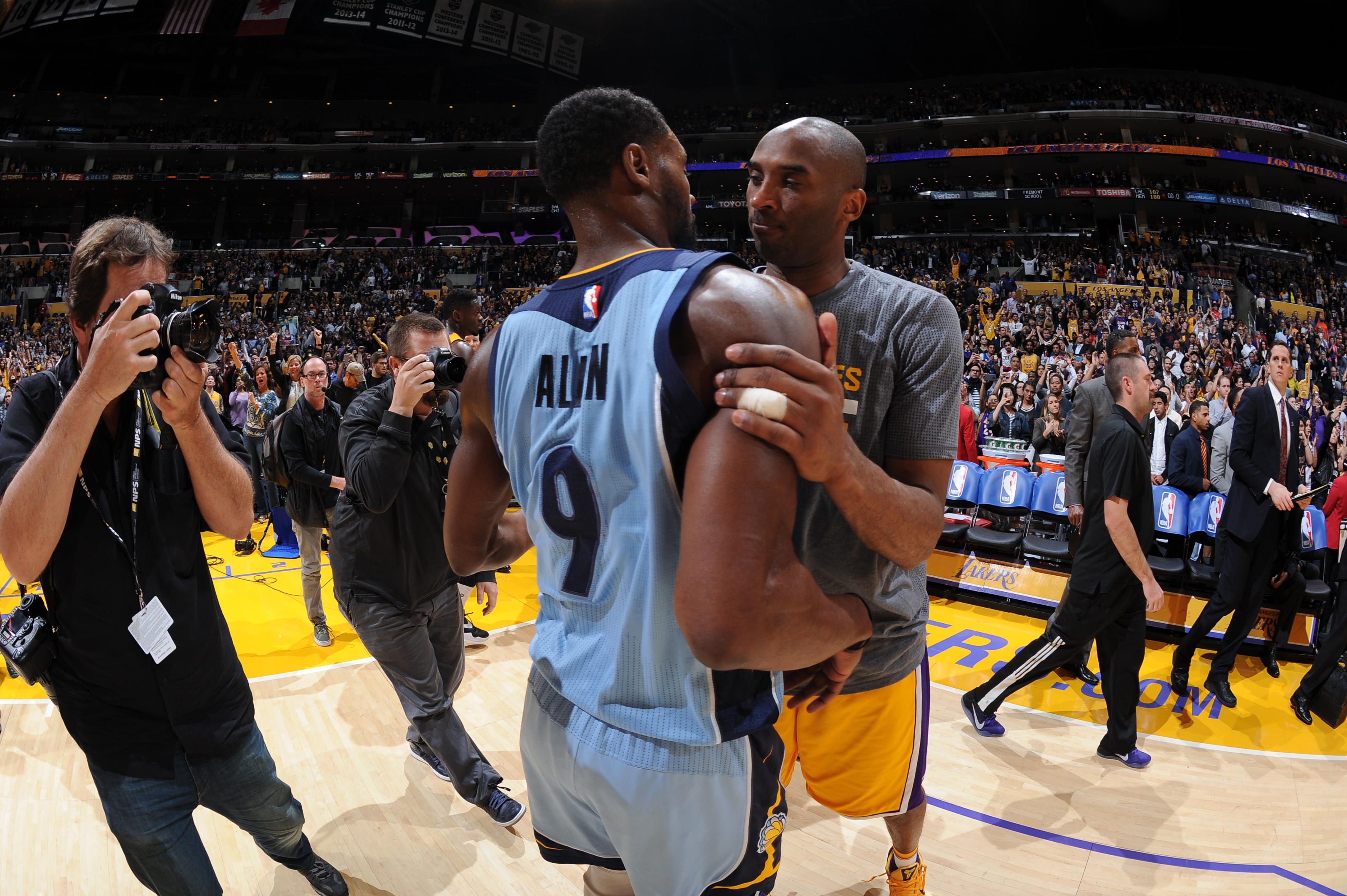 Lakers News: Kobe Bryant Praises Tony Allen's Defense