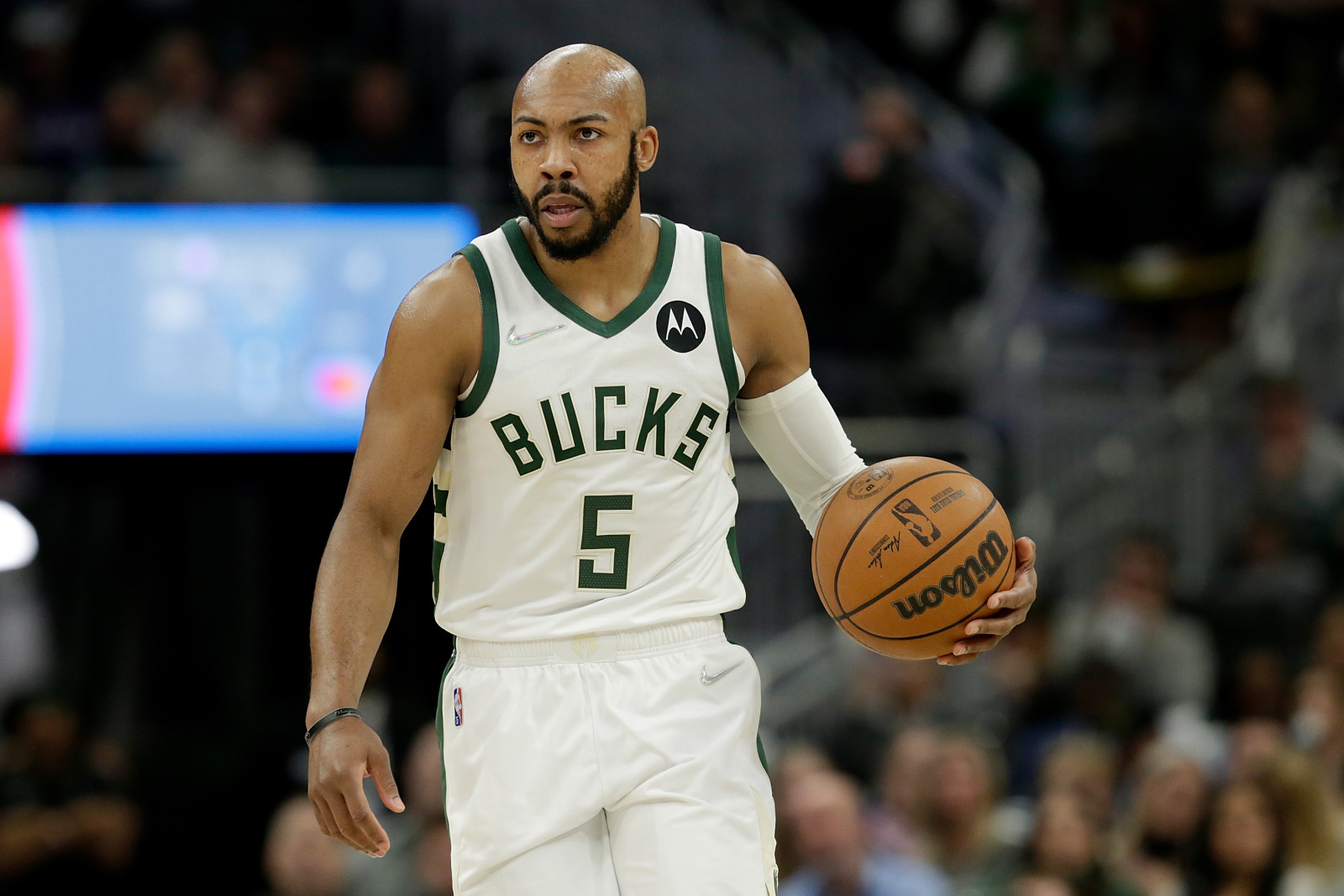 Bucks' Jevon Carter sets tone in win over Warriors: 'He was all over the  ball' - The Athletic
