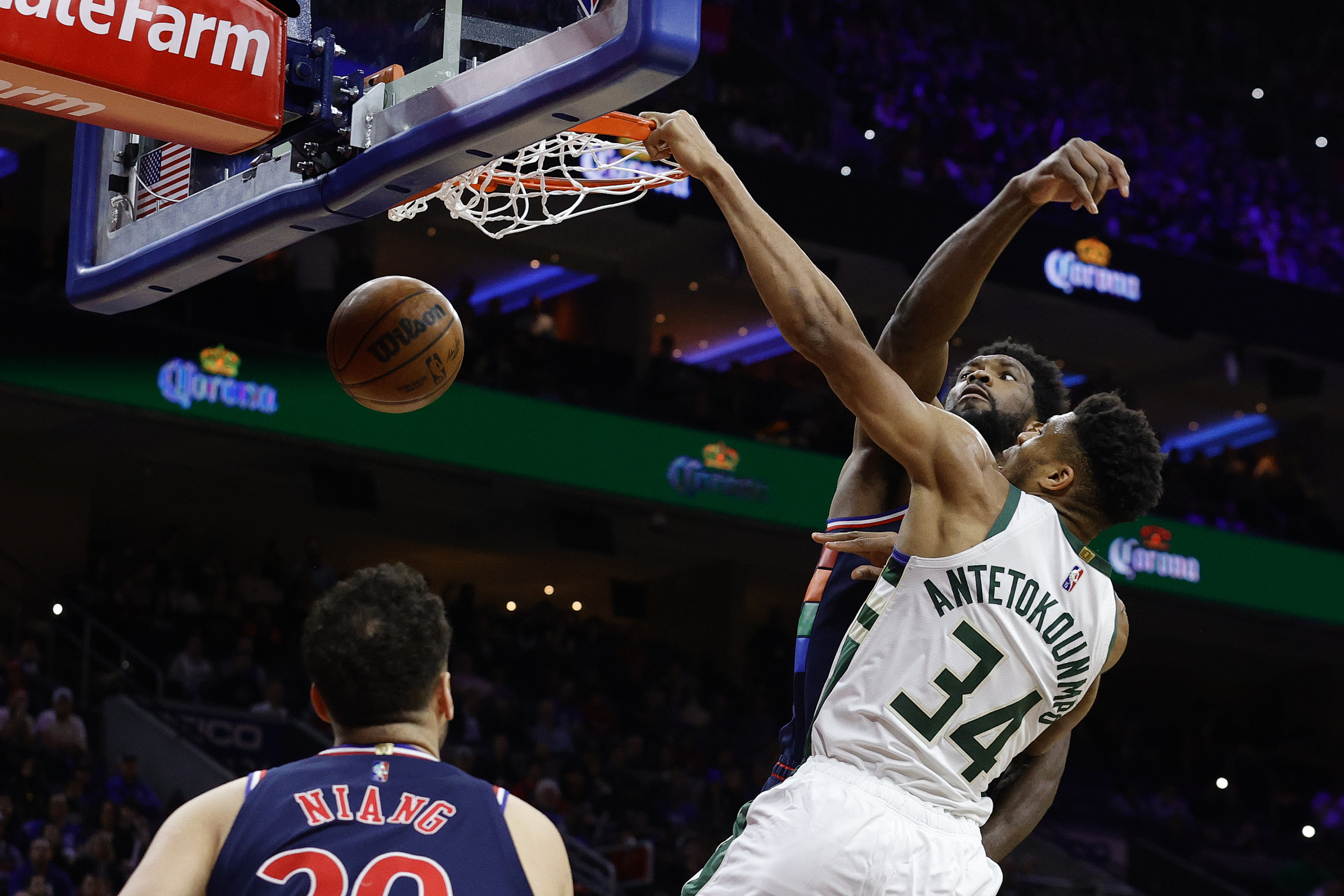 How Giannis Antetokounmpo's Injury May Have Saved Sportsbooks Money
