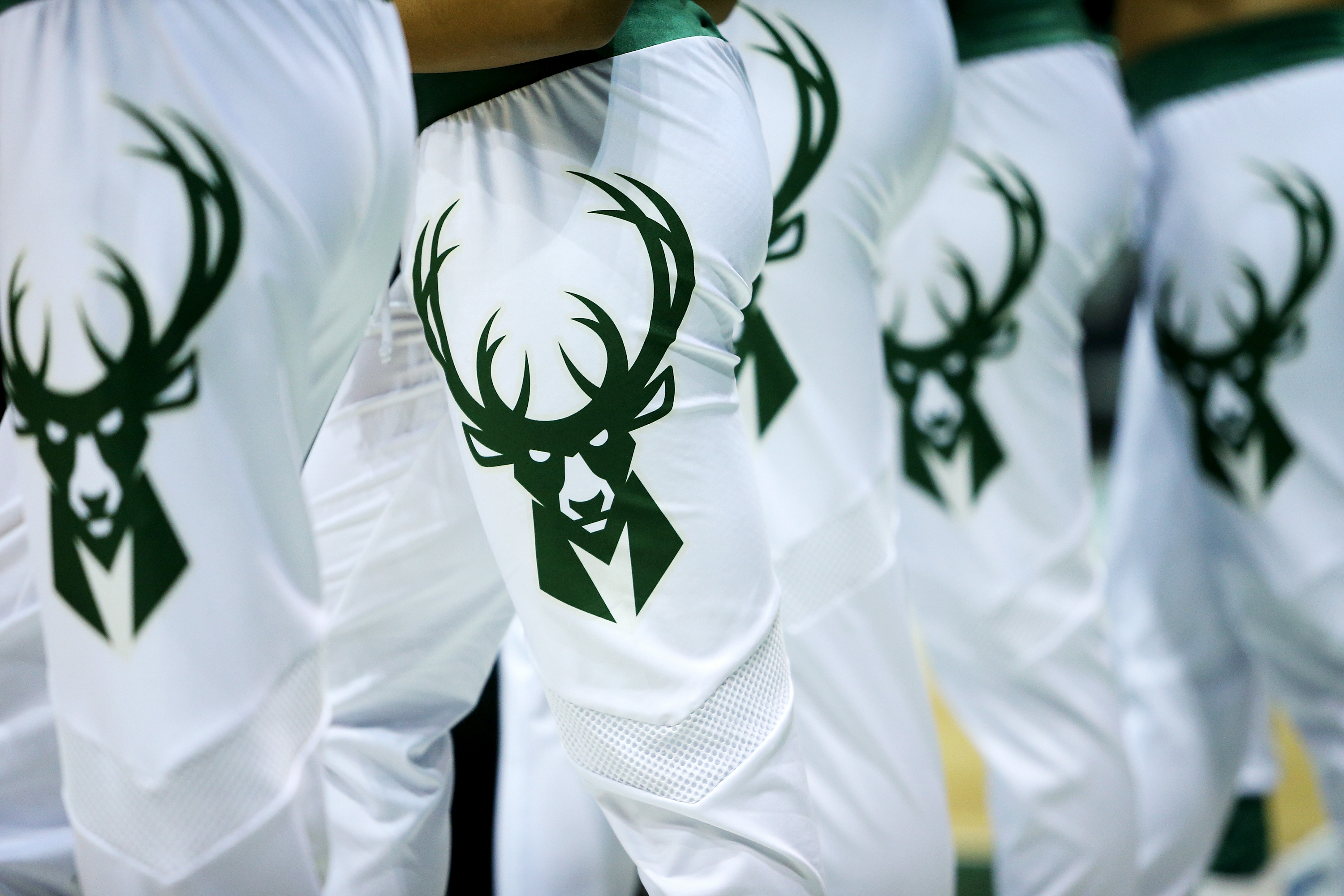 Bucks unveil throwback uniforms for 'Return to the MECCA' game