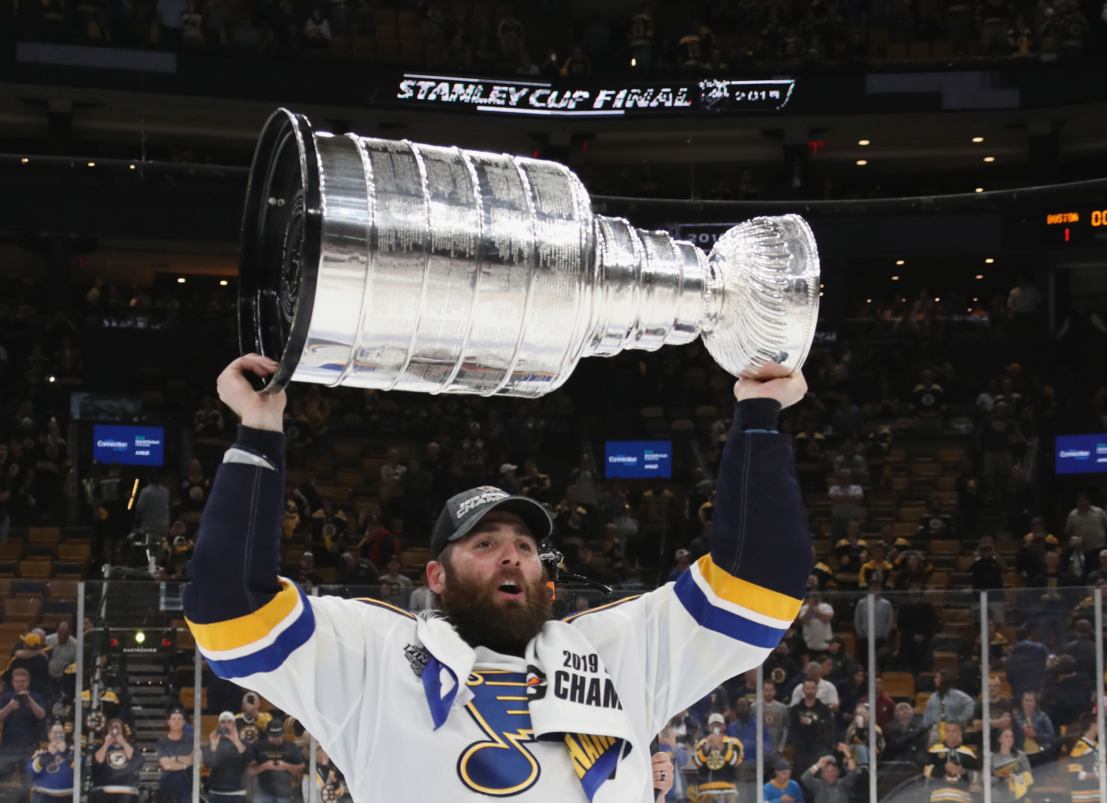 Pat Maroon is coming home to the Blues
