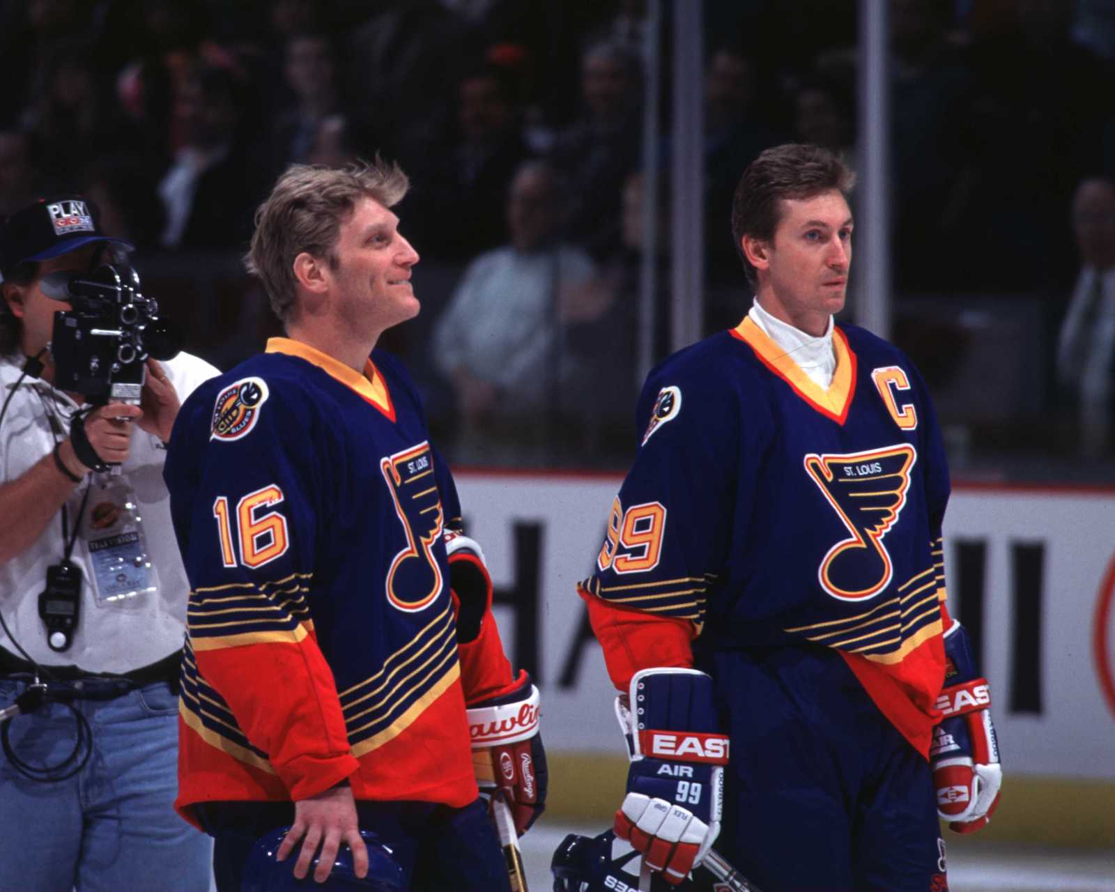 25 years ago: The day Wayne Gretzky became a St. Louis Blue
