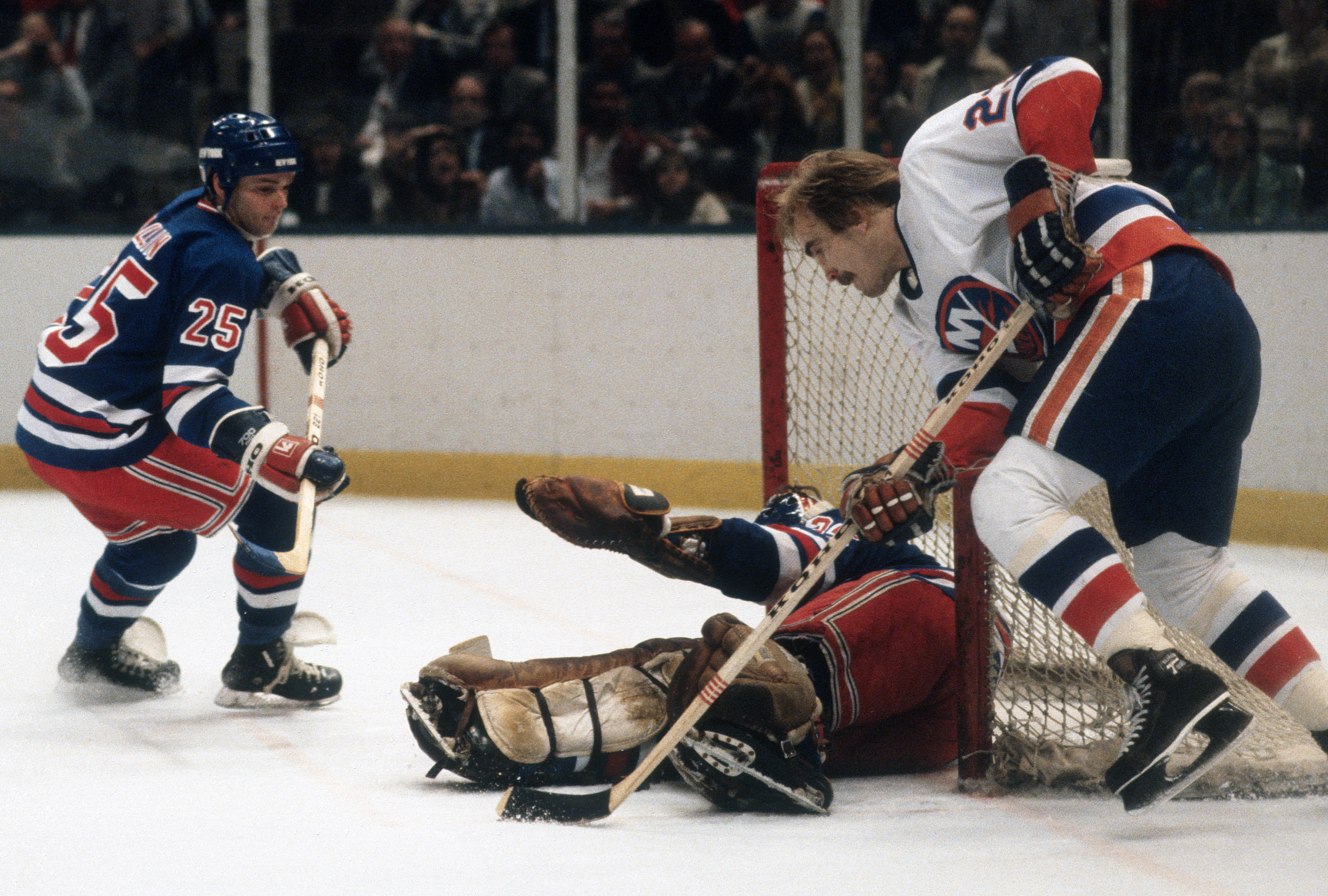 NHL STANLEY CUP FINALS 1981 - Game 4 - New York Islanders @ Minnesota North  Stars 