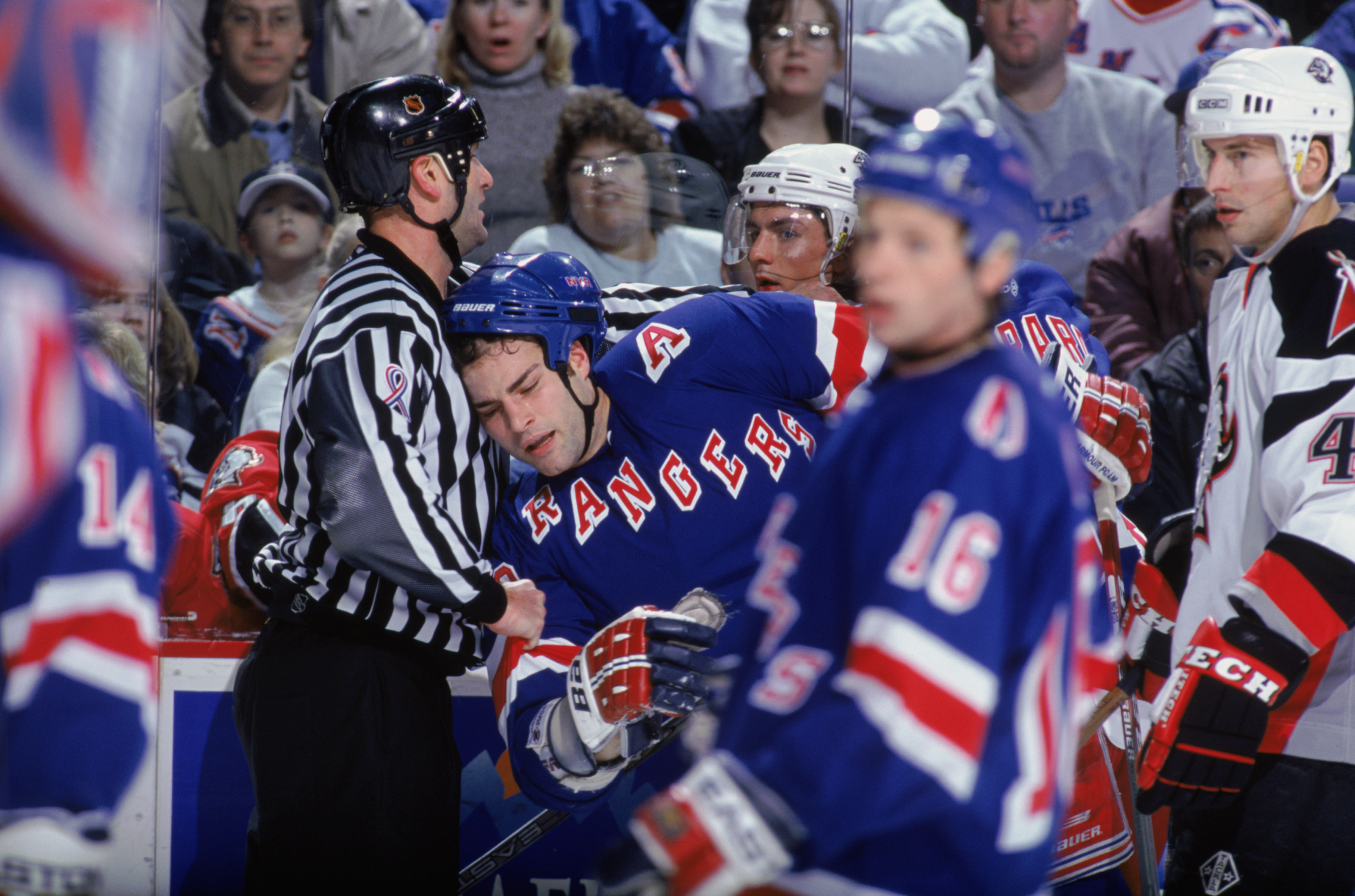 August 20 in New York Rangers history, Eric Lindros becomes a Ranger