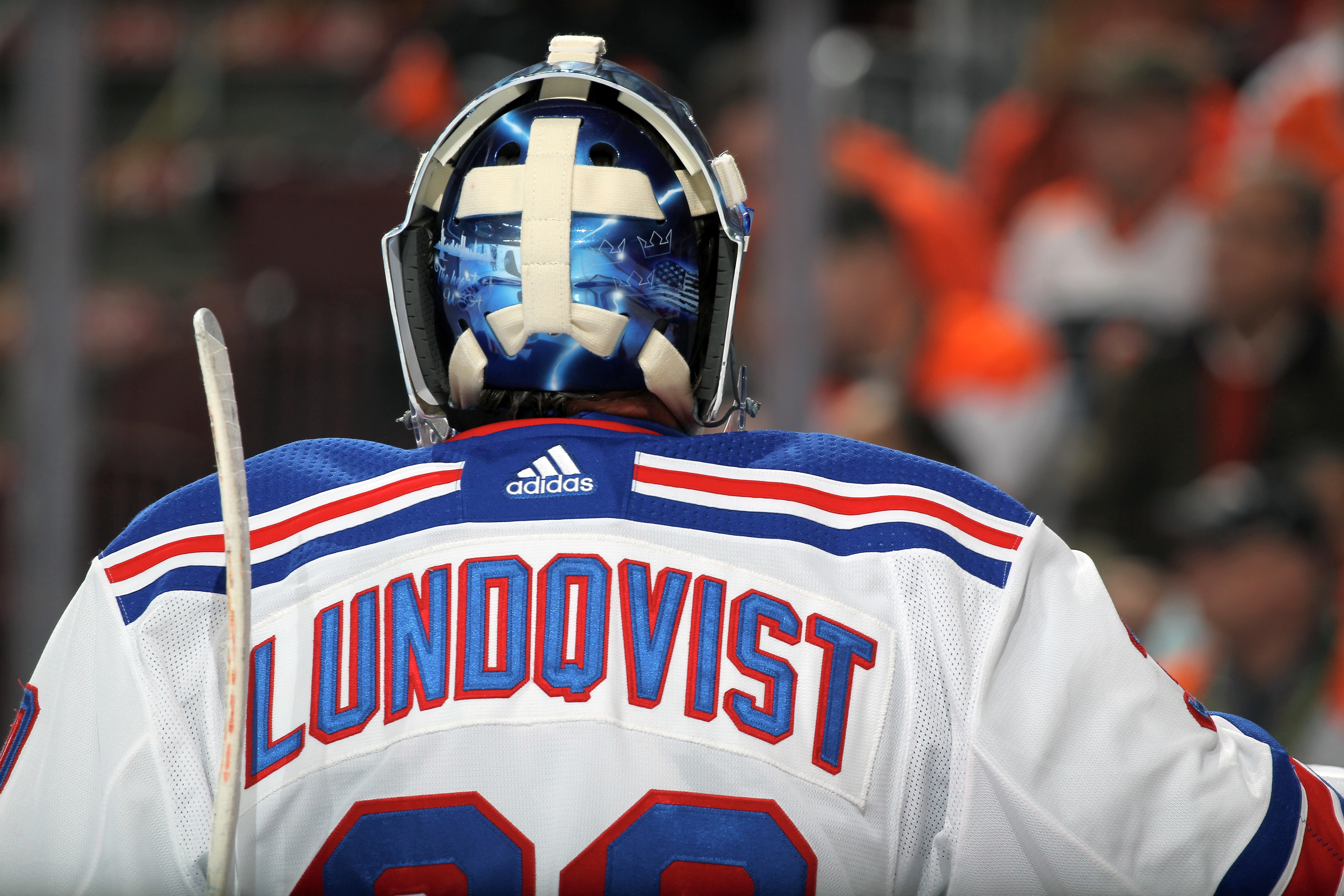 Henrik Lundqvist moves into 5th on NHL career wins list after