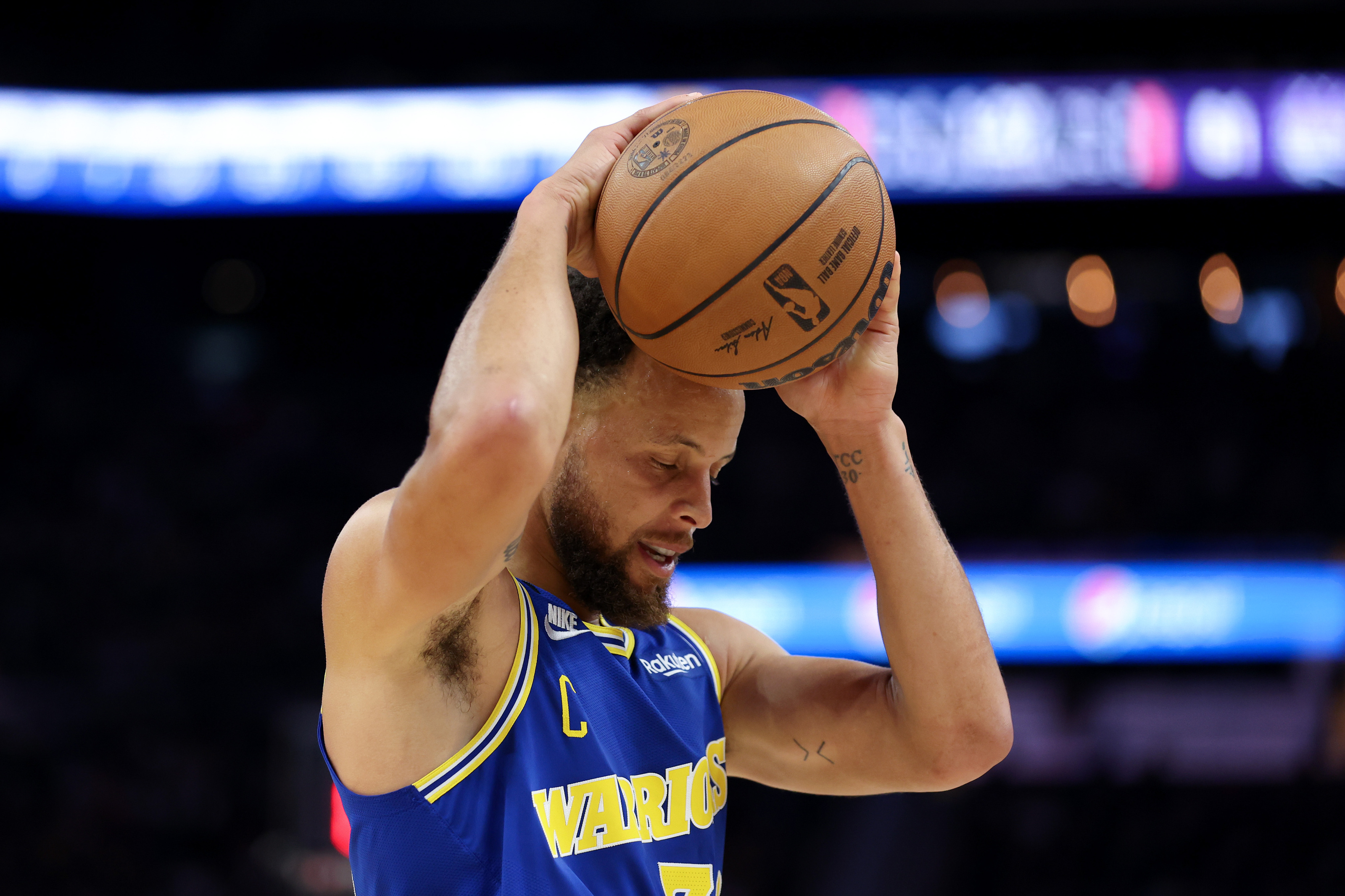 Steph Curry explodes for 50 points but Golden State Warriors still