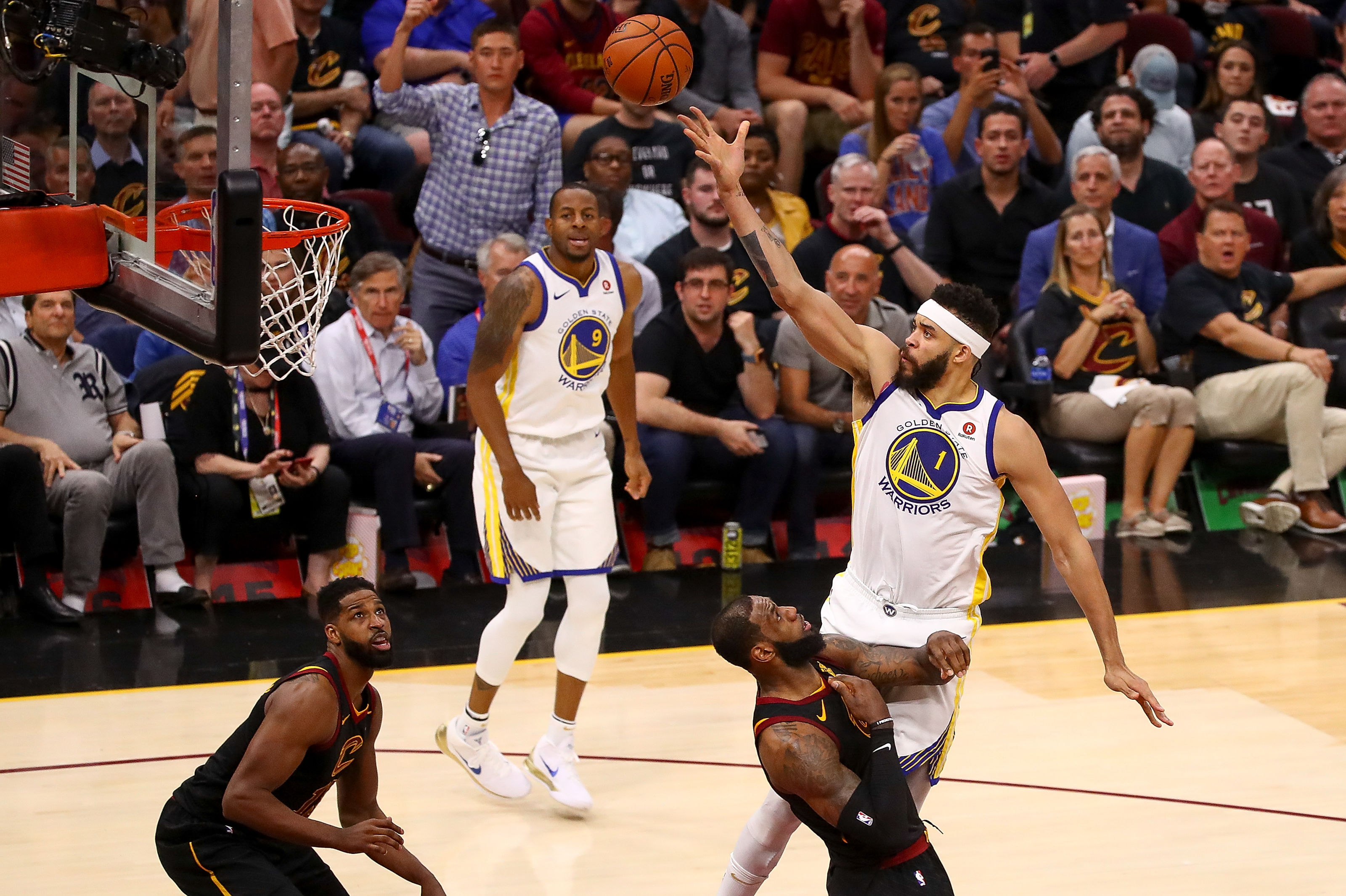 Golden State Warriors: Pros and cons of starting JaVale McGee at center