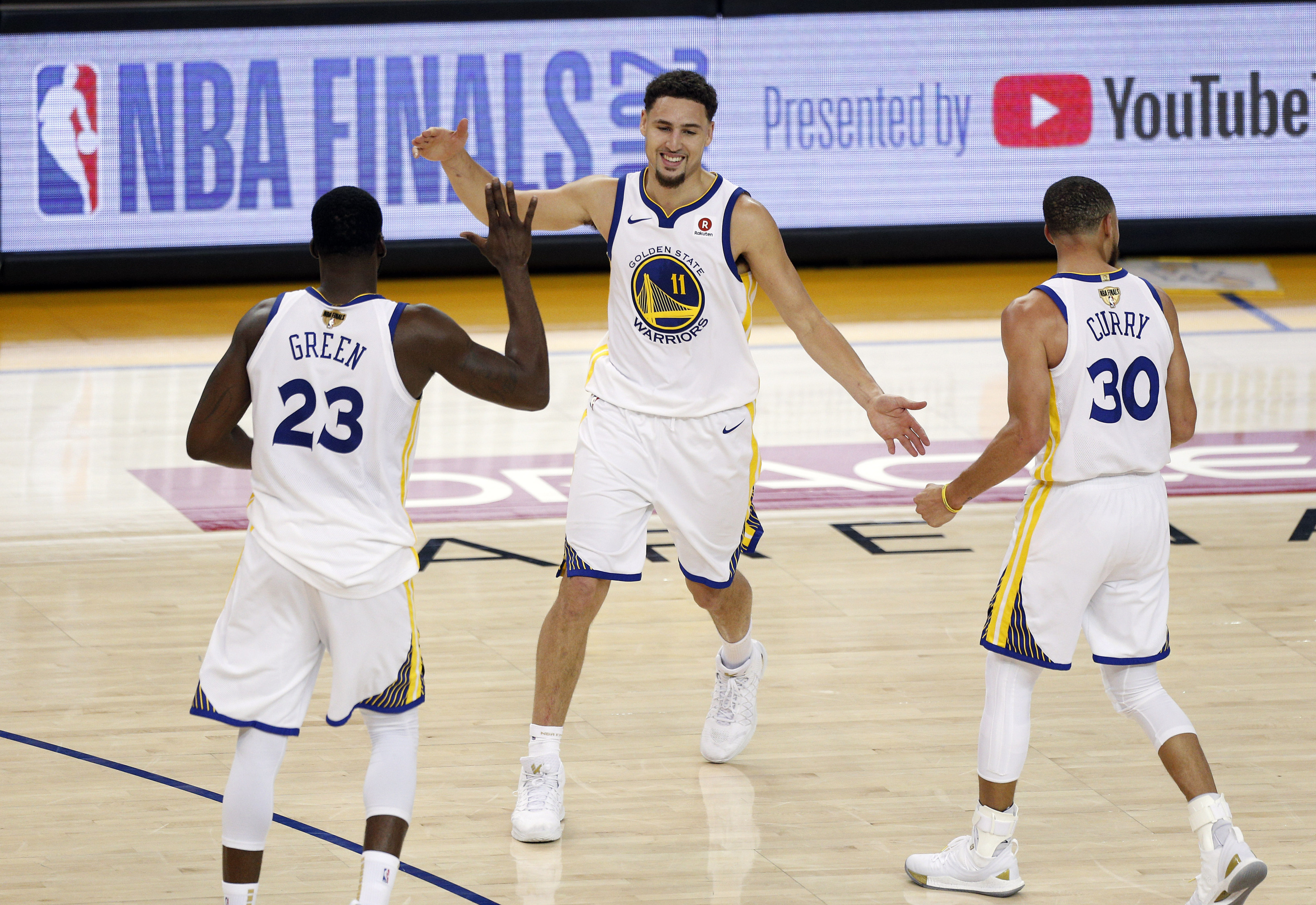 A long time coming: Warriors' Green joins Curry, Thompson on the court