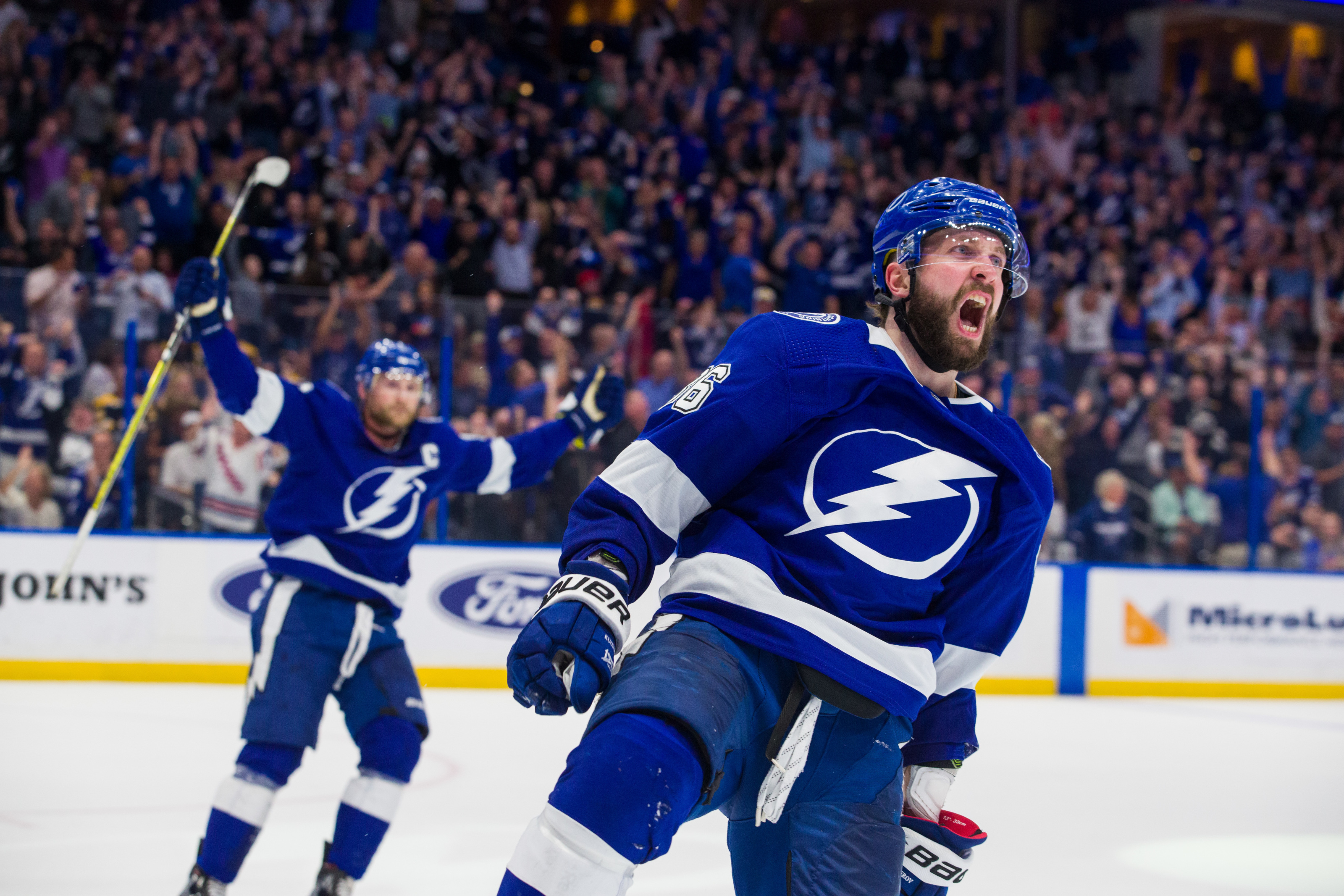 Some potentially bad news for Brayden Point following Game 1 - HockeyFeed