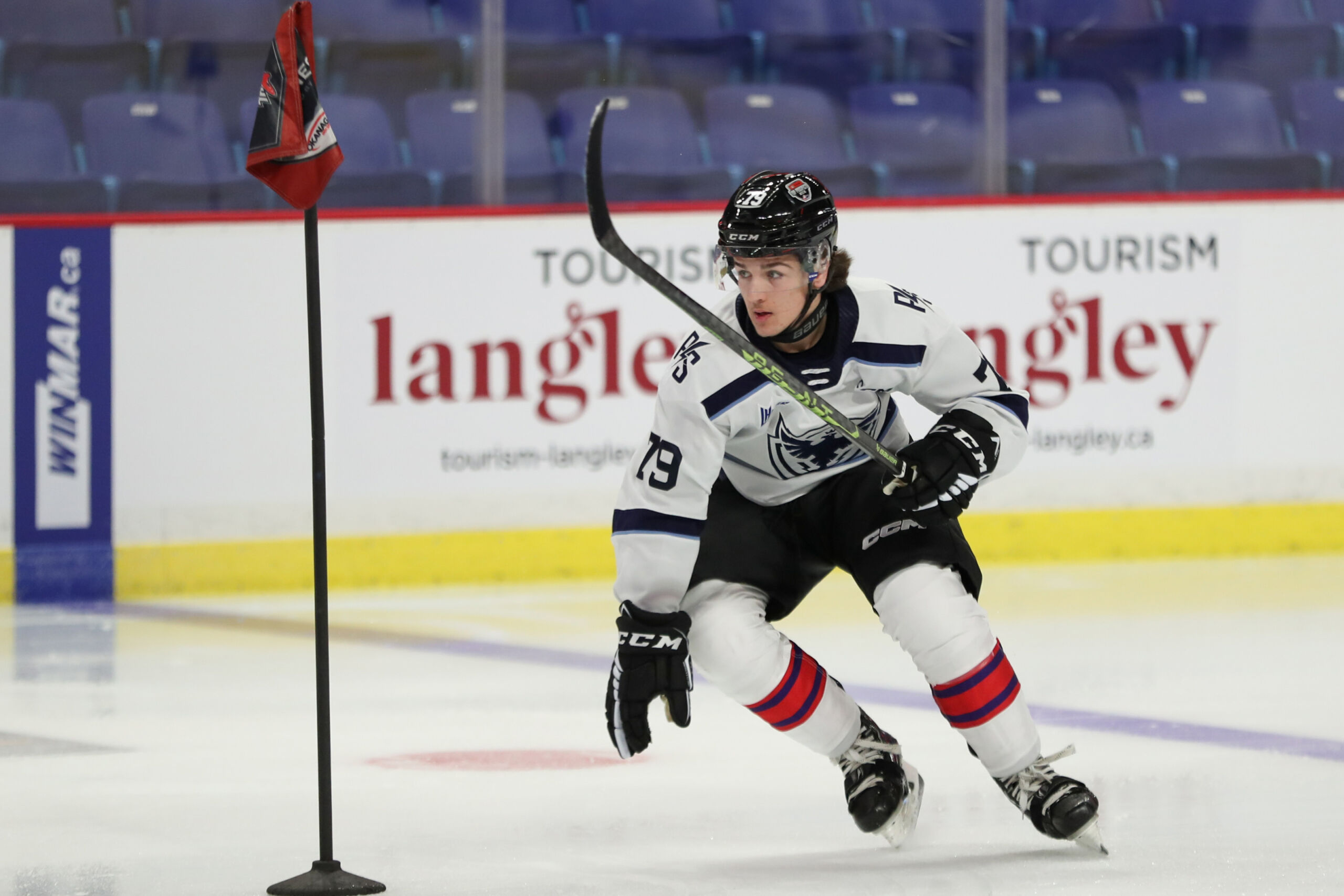Tampa Bay Lightning send Ross Colton to Colorado in exchange for an early  draft pick