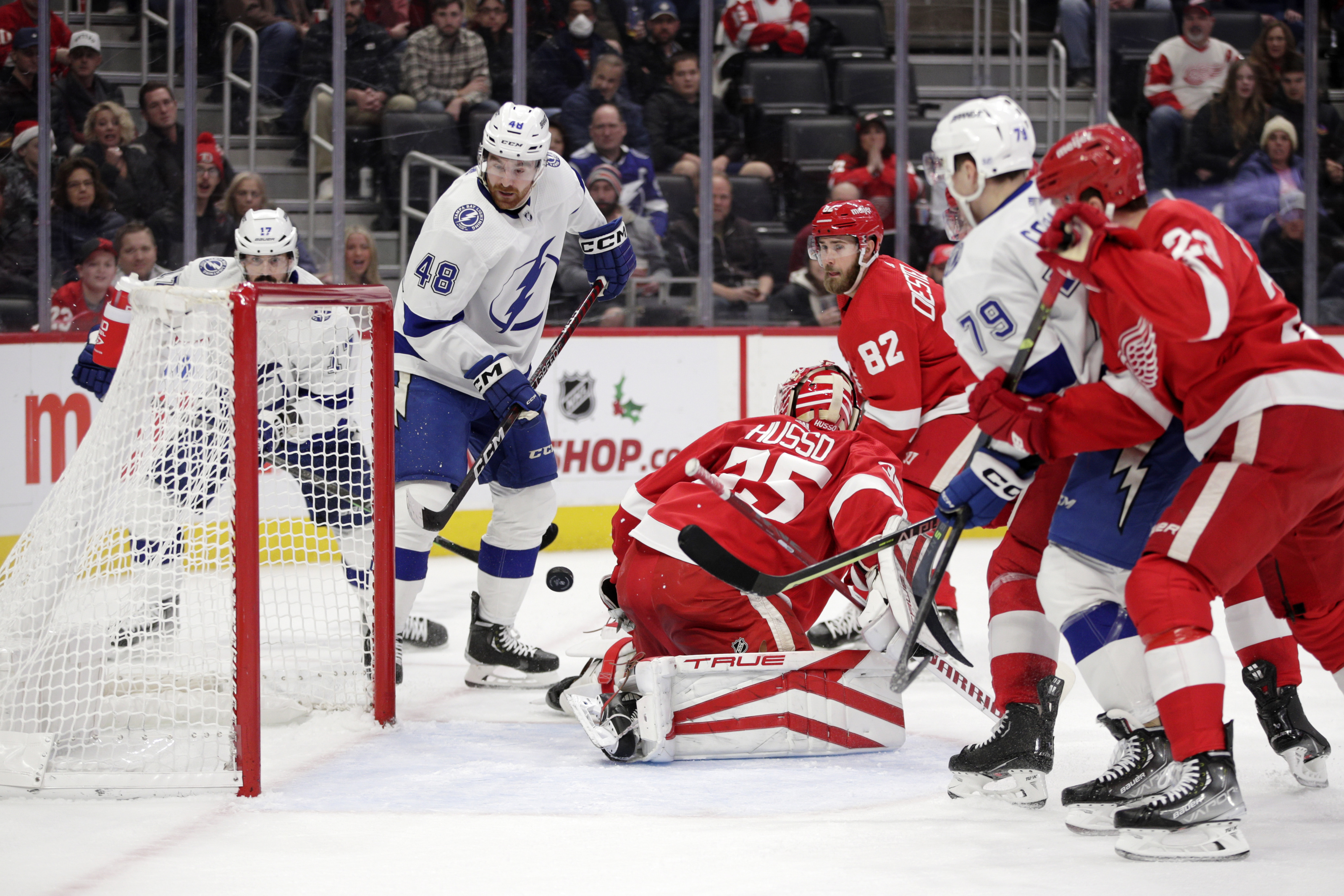 Lightning bring 4-game losing streak into matchup with the Red Wings
