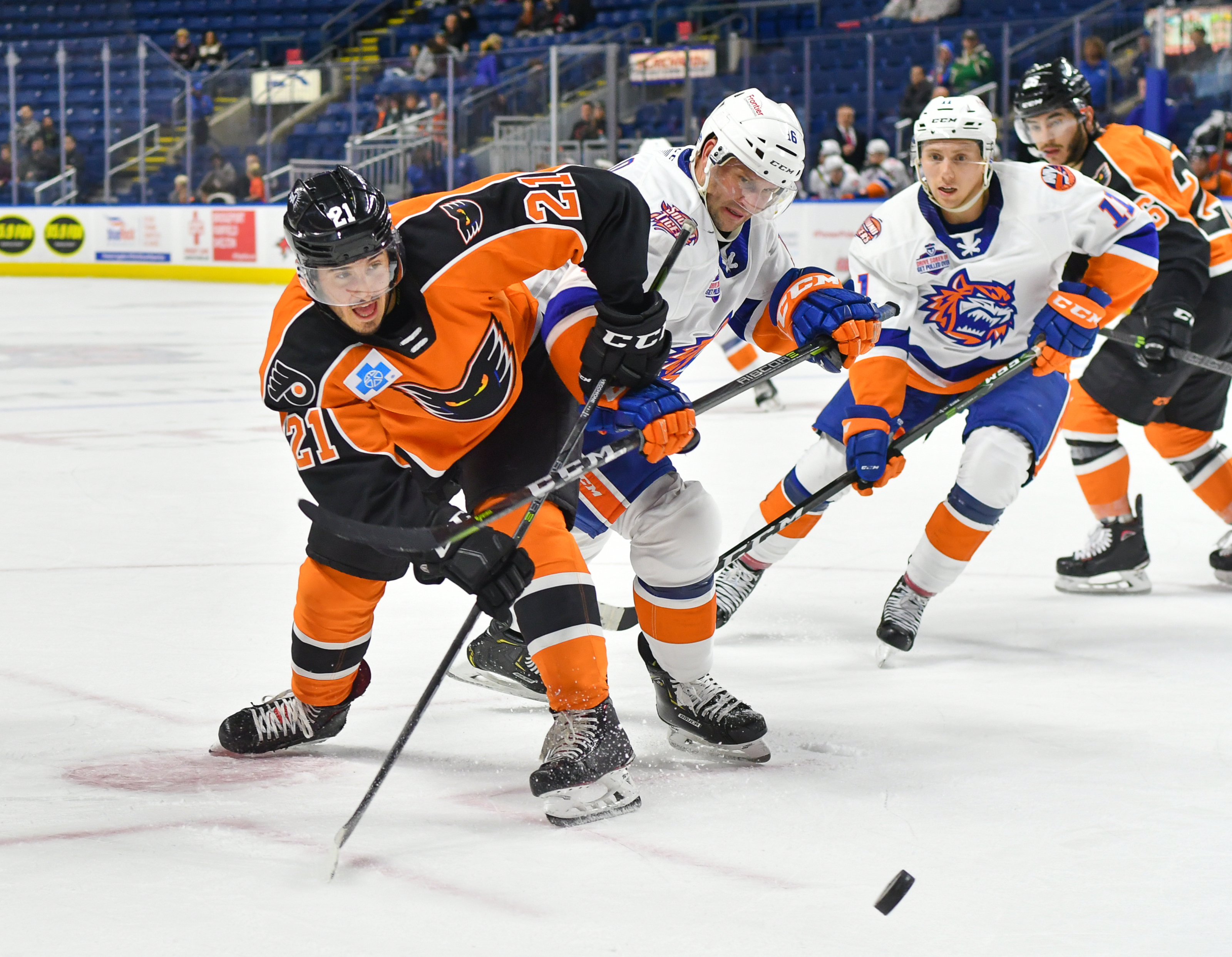 Lehigh Valley Phantoms - Empty netter for Syracuse and a