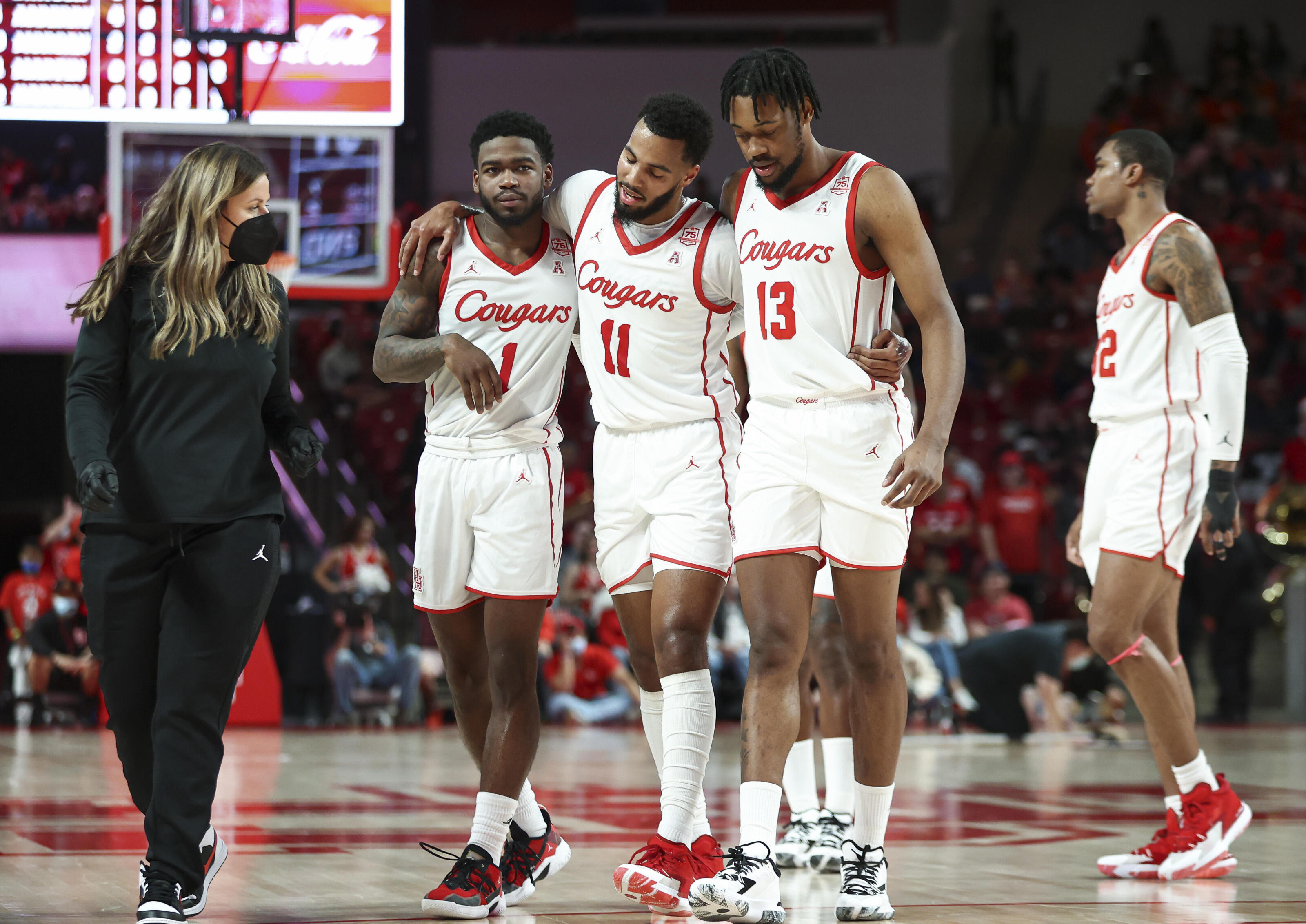 UCF Men's Basketball Gets Hunted Down by #7 Houston Cougars