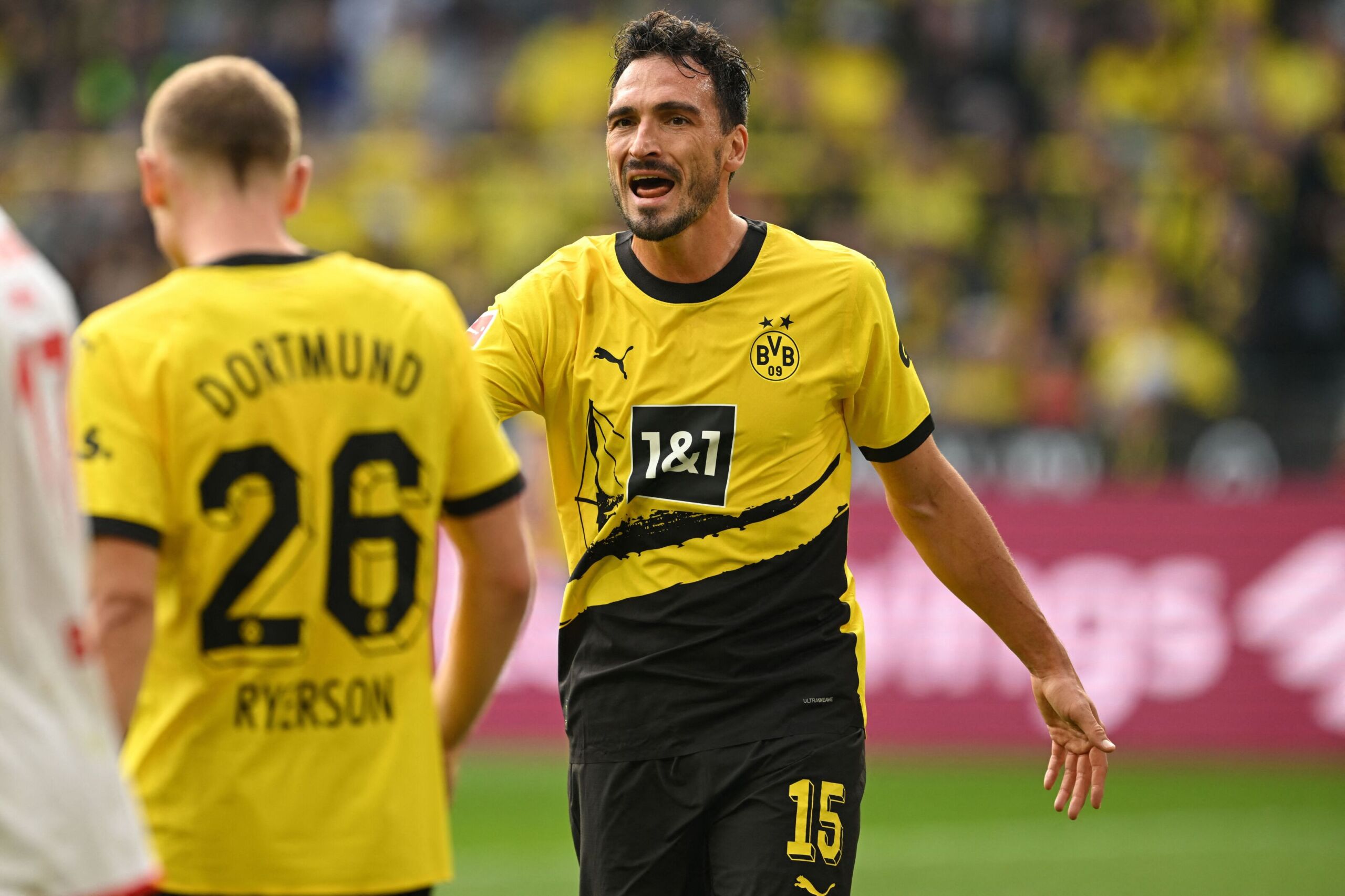 Mats Hummels number 15 Borussia Dortmund jersey