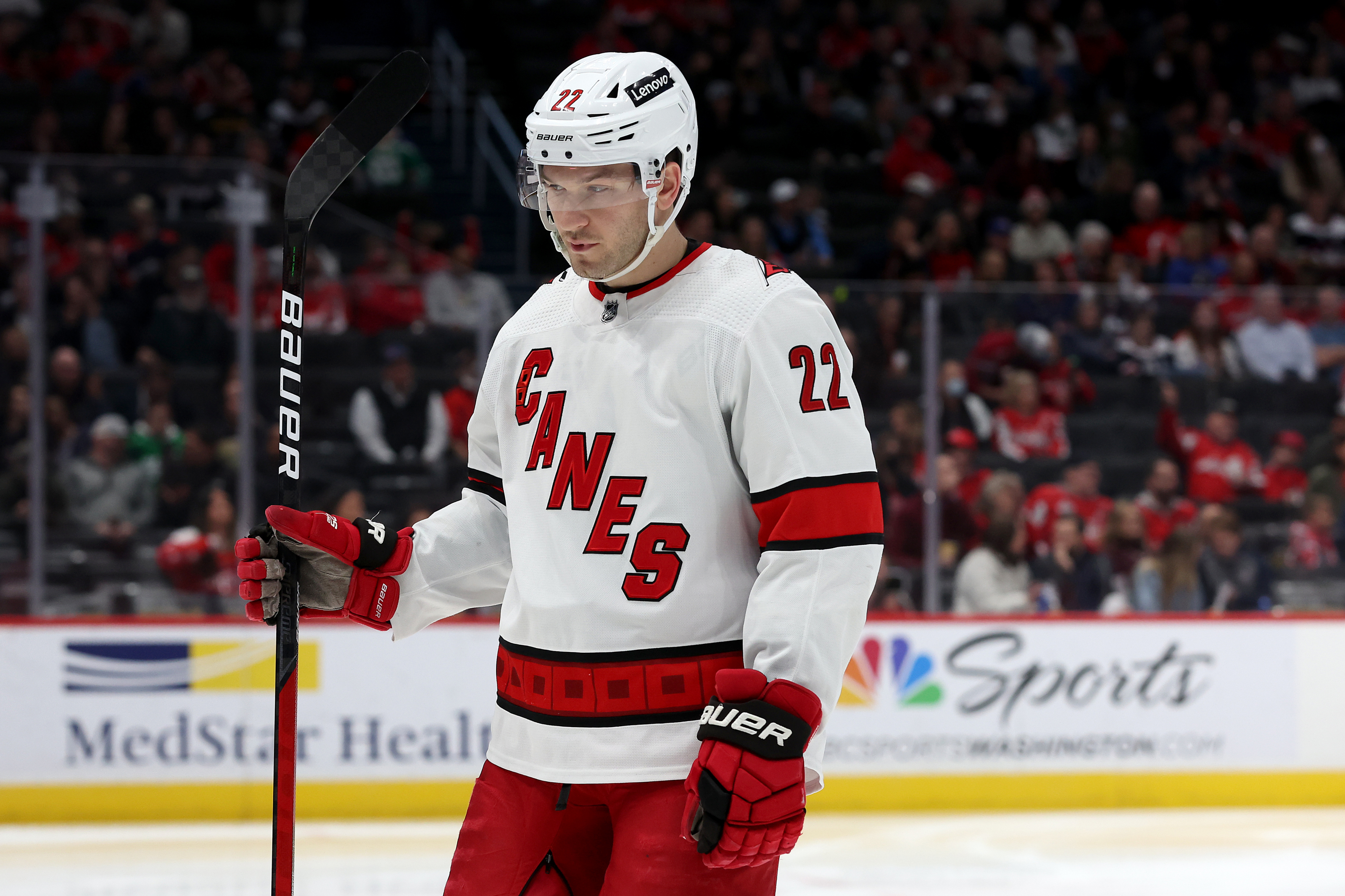 Which players who have played for the Carolina Hurricanes and been
