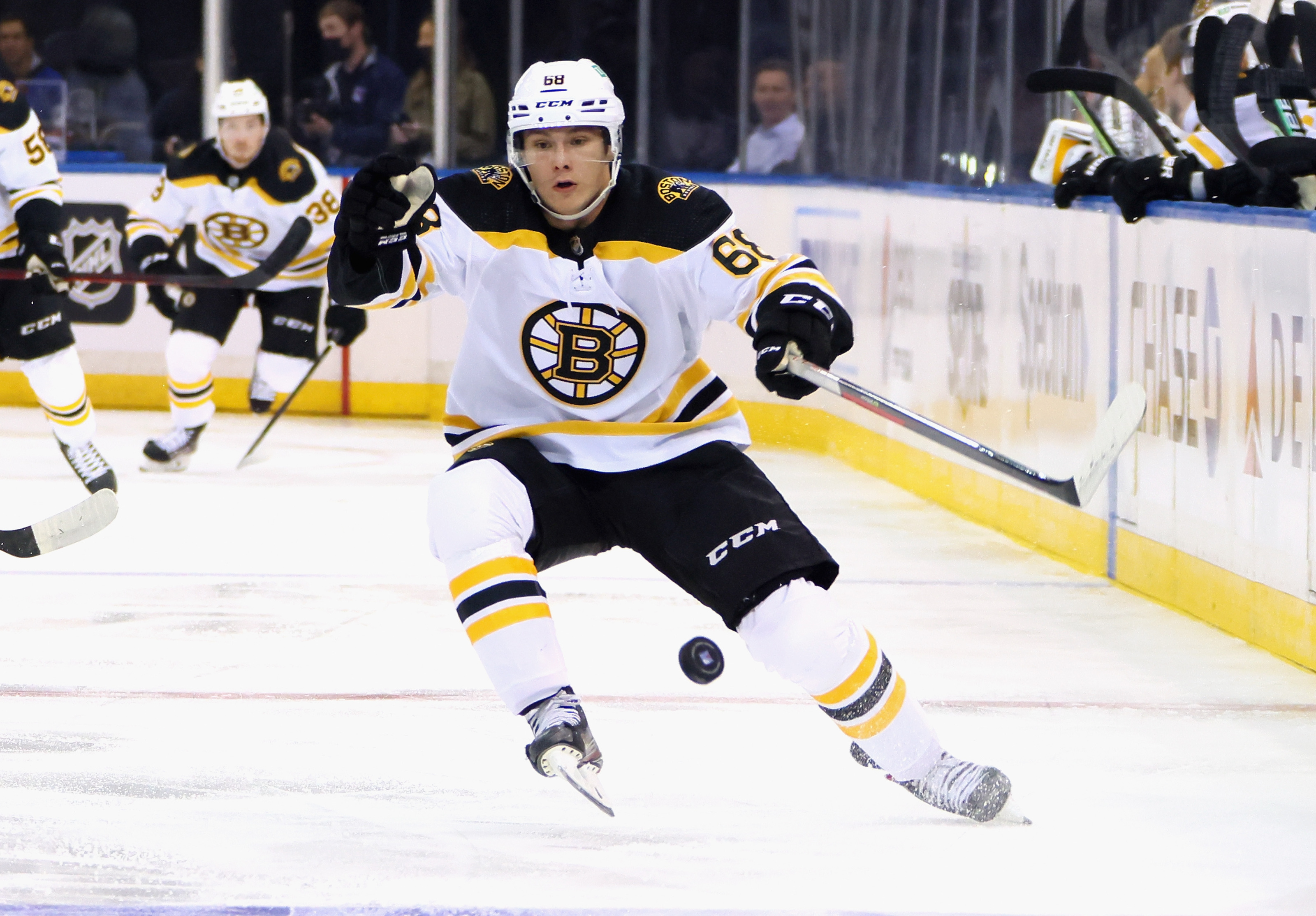 Boston Bruins 2021 main camp: How these x-factor players could