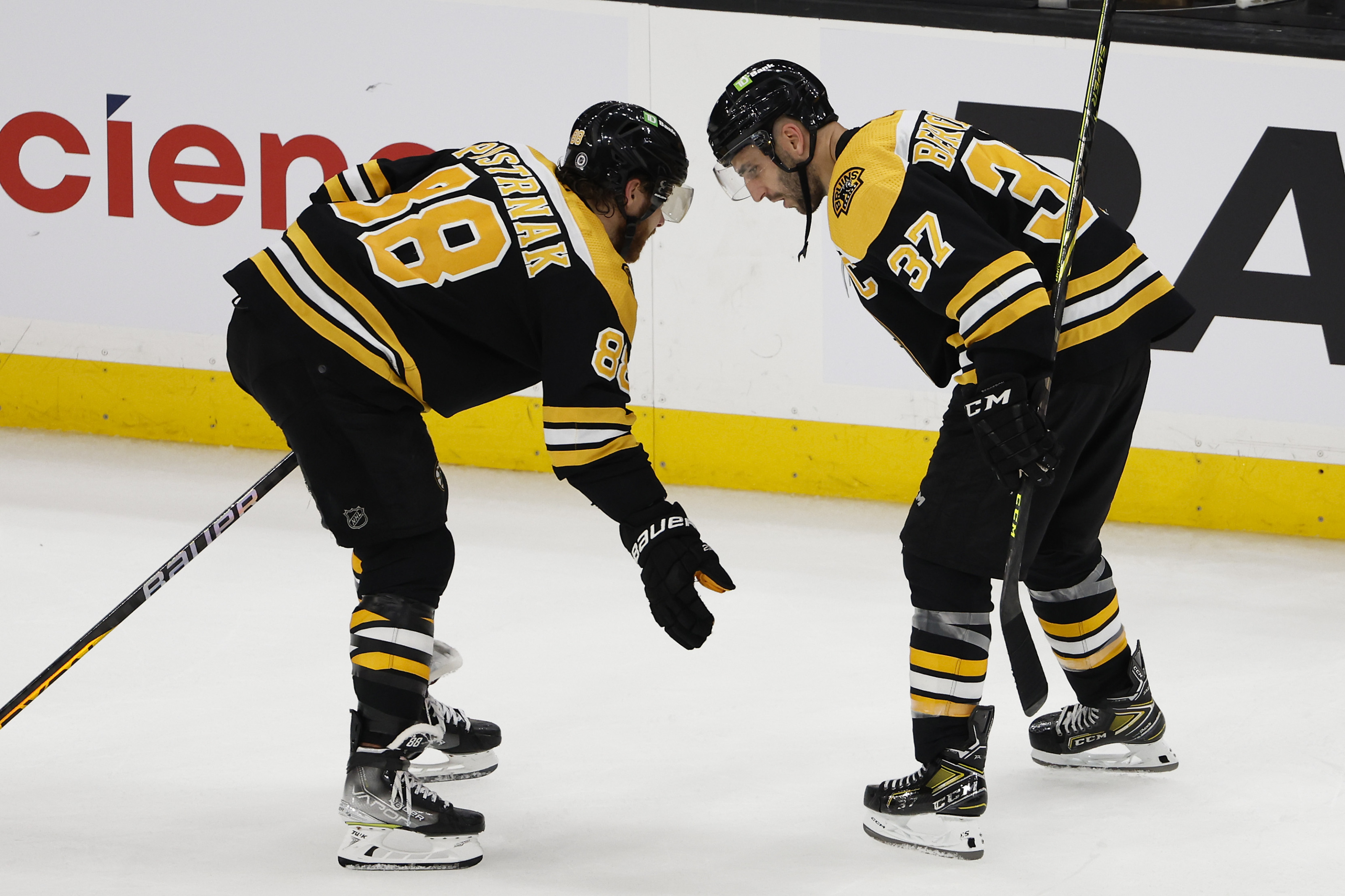 Inside the Boston Bruins' unique chemistry that has them favored