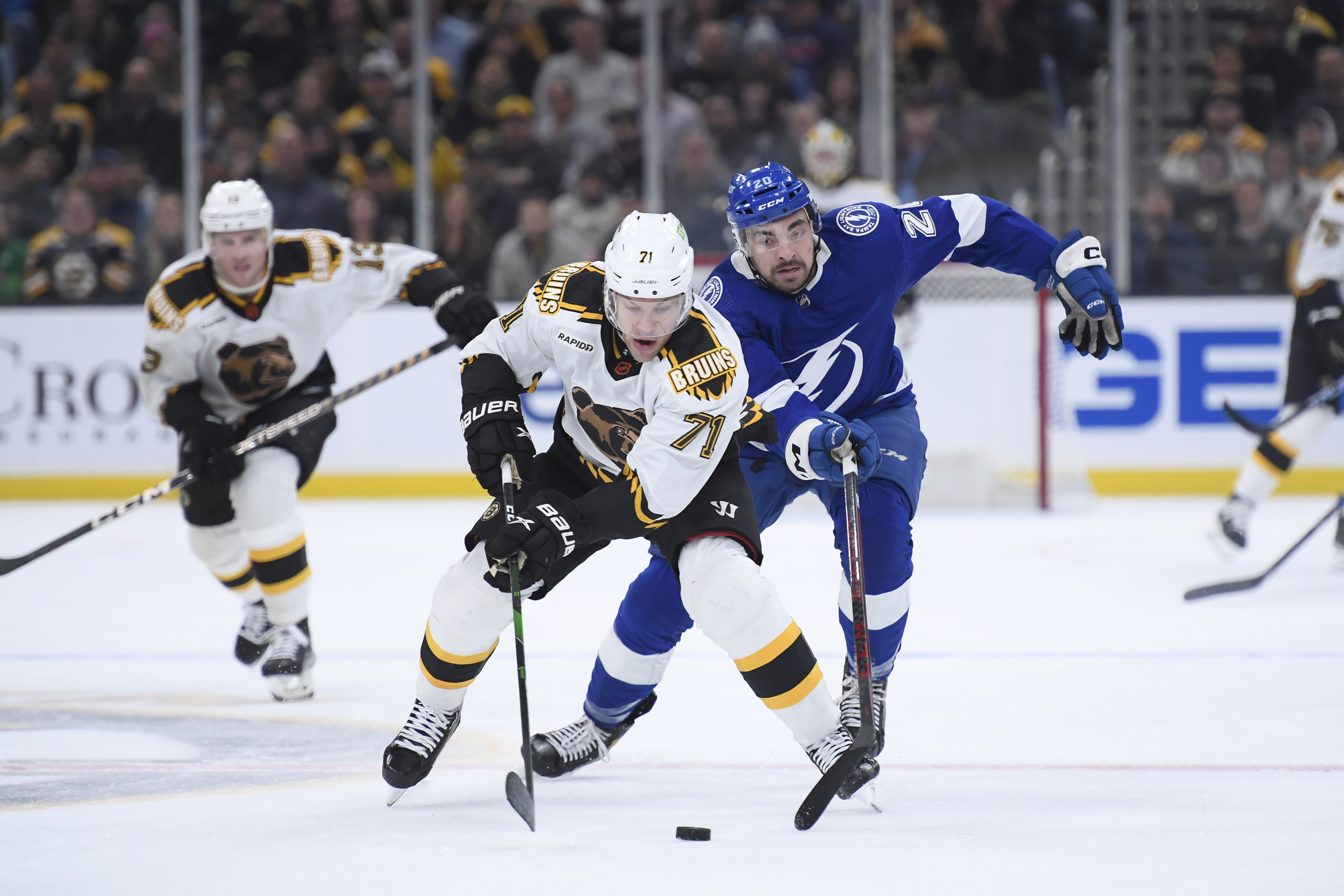 Taylor Hall Will Start On Bruins' Top Line Against Lightning