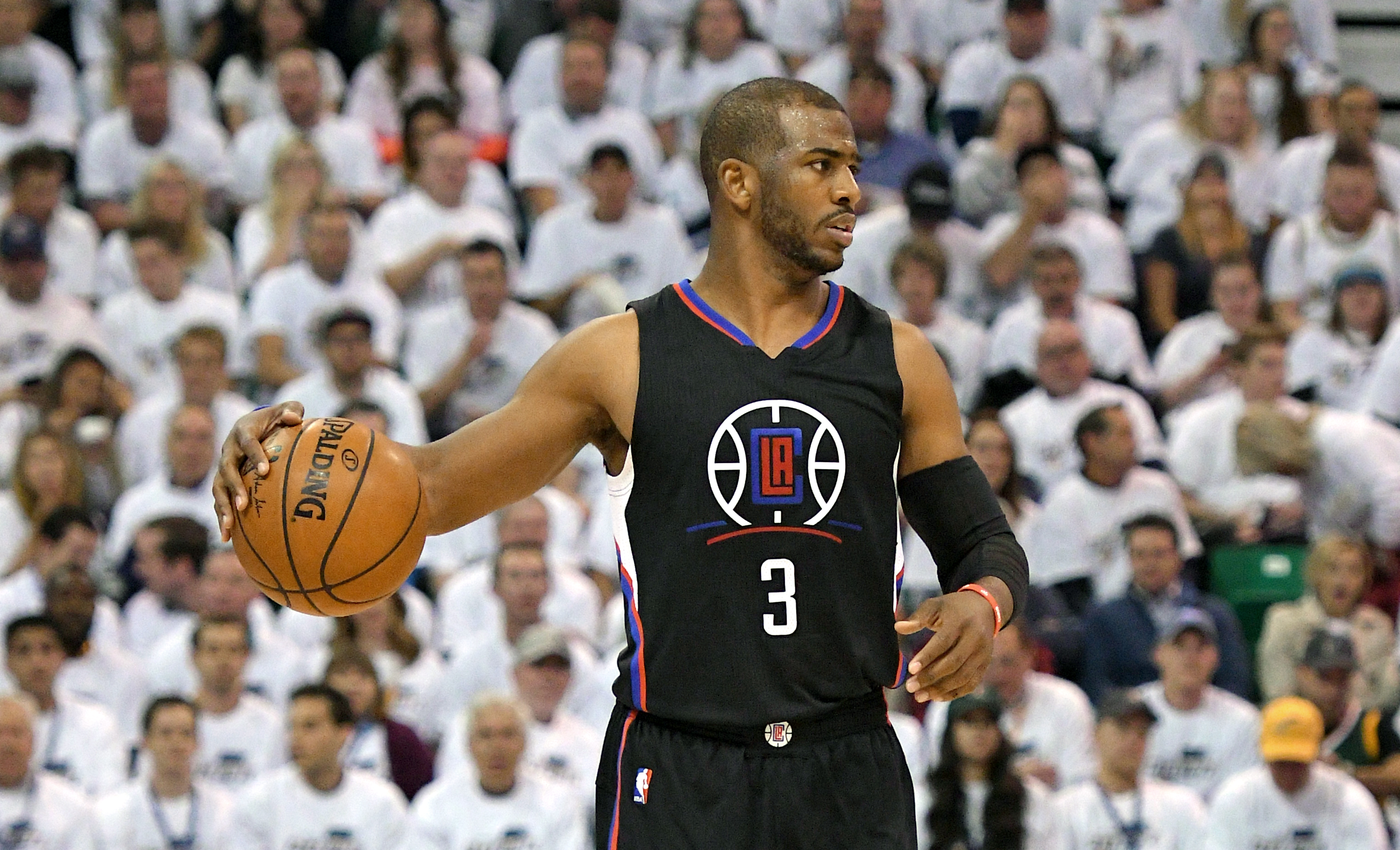 Chris Paul with his son wife and daughter at a WNBA game - Clippers News  Surge NBA Gallery - Los Angeles Clippers Pictures & Photos