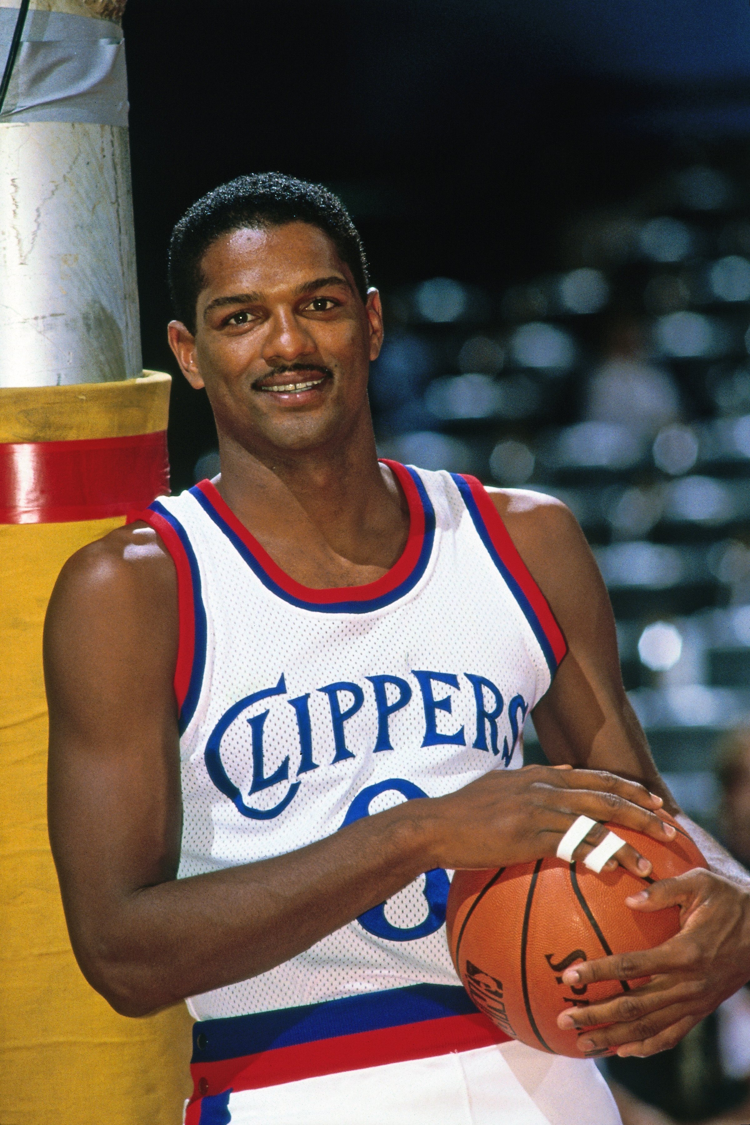 LA Clippers: A look at the history of the team's jerseys - Page 10