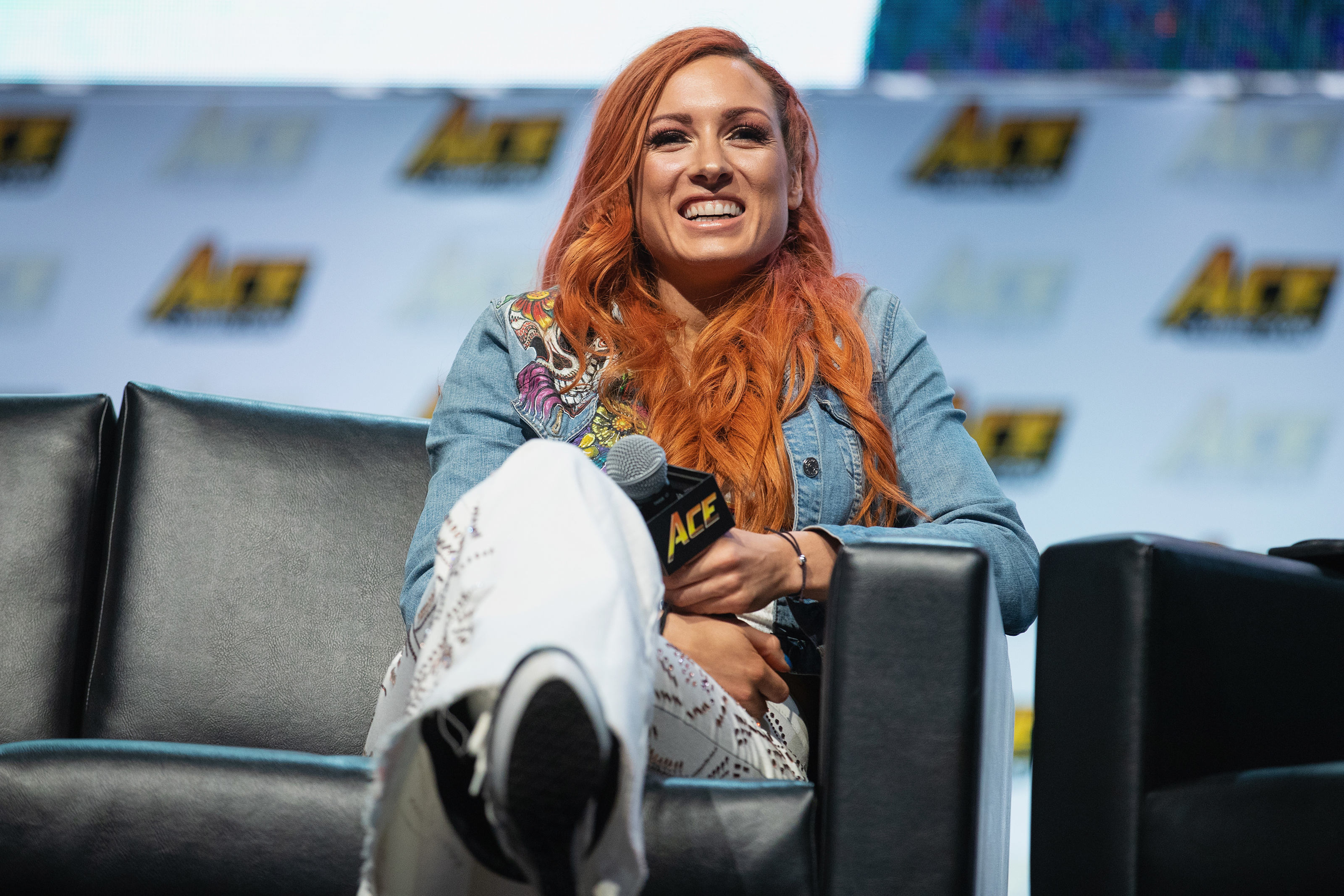 Becky Lynch Addresses Why She Doesn't Use Twitter, Avoiding The