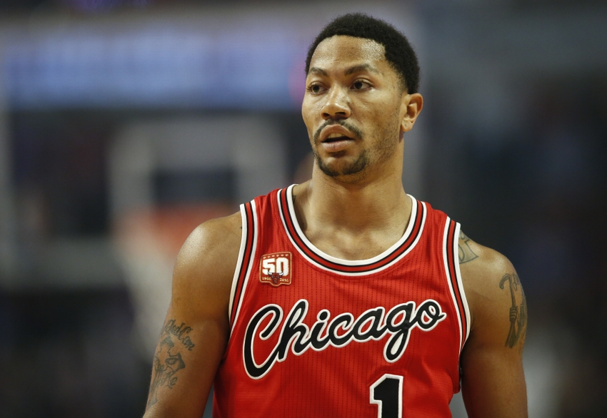 Chicago Bulls guard Derrick Rose (1) makes a move with the