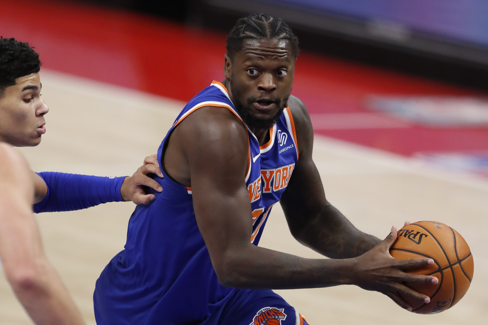 Here's how Julius Randle building relationships with young Knicks