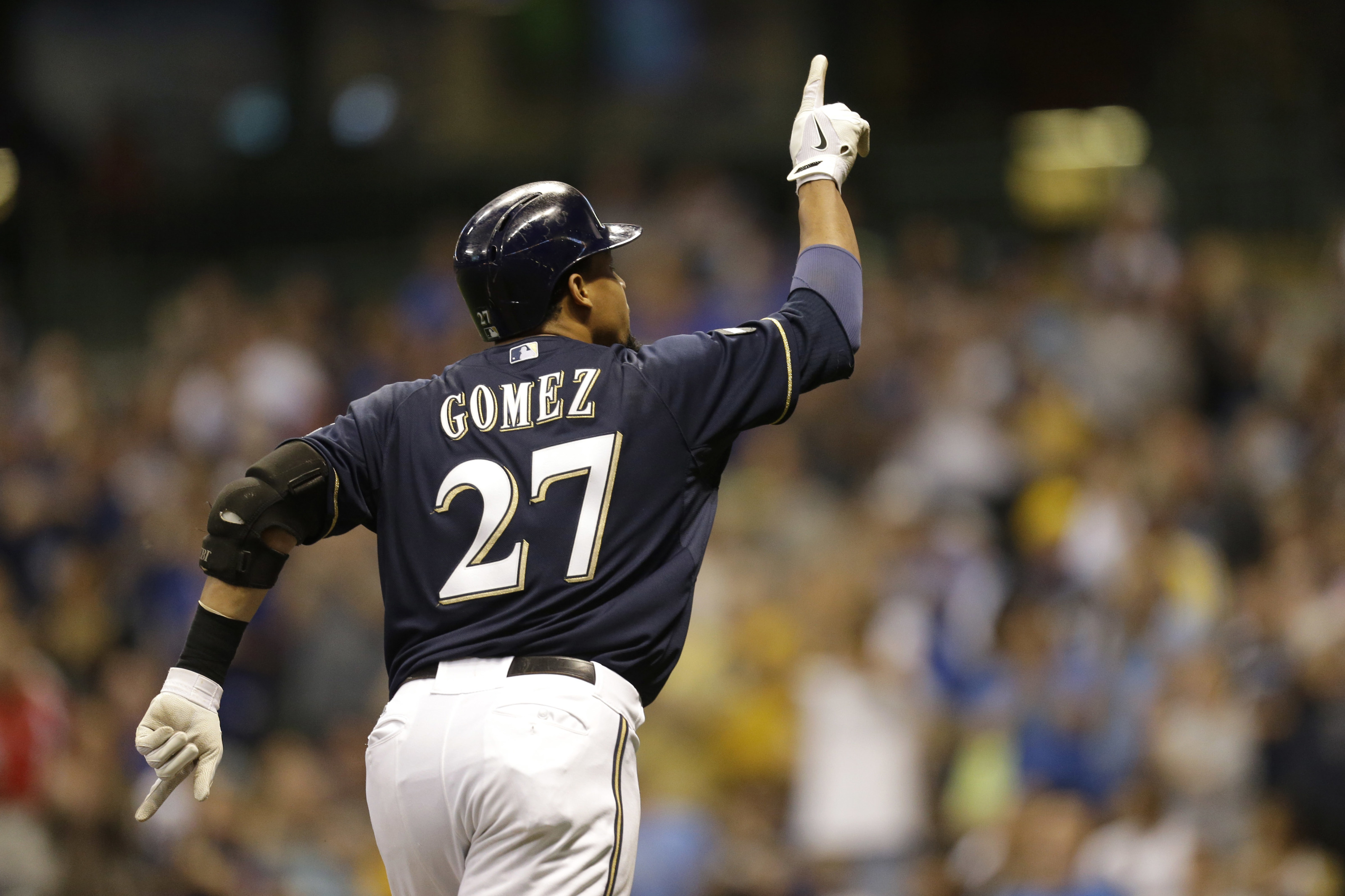A fast start for Gomez in his Brewers debut