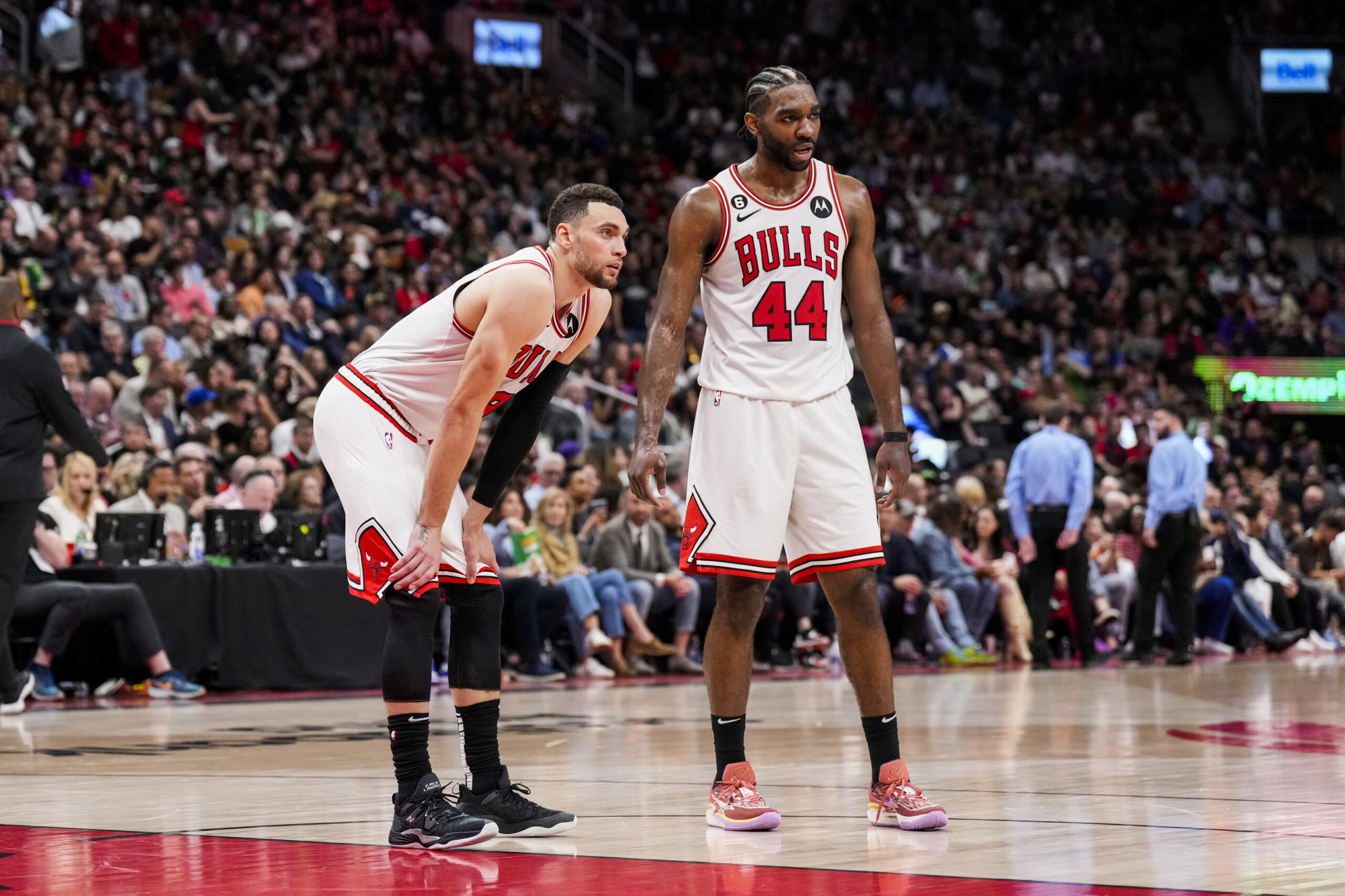 Bulls' Zach LaVine in 'Preliminary Discussions' for Trail Blazers