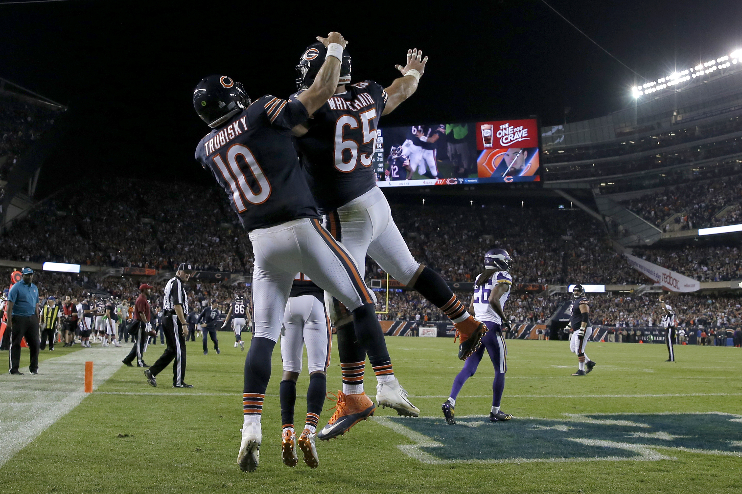 Chicago Bears: Downside of Cody Whitehair extension