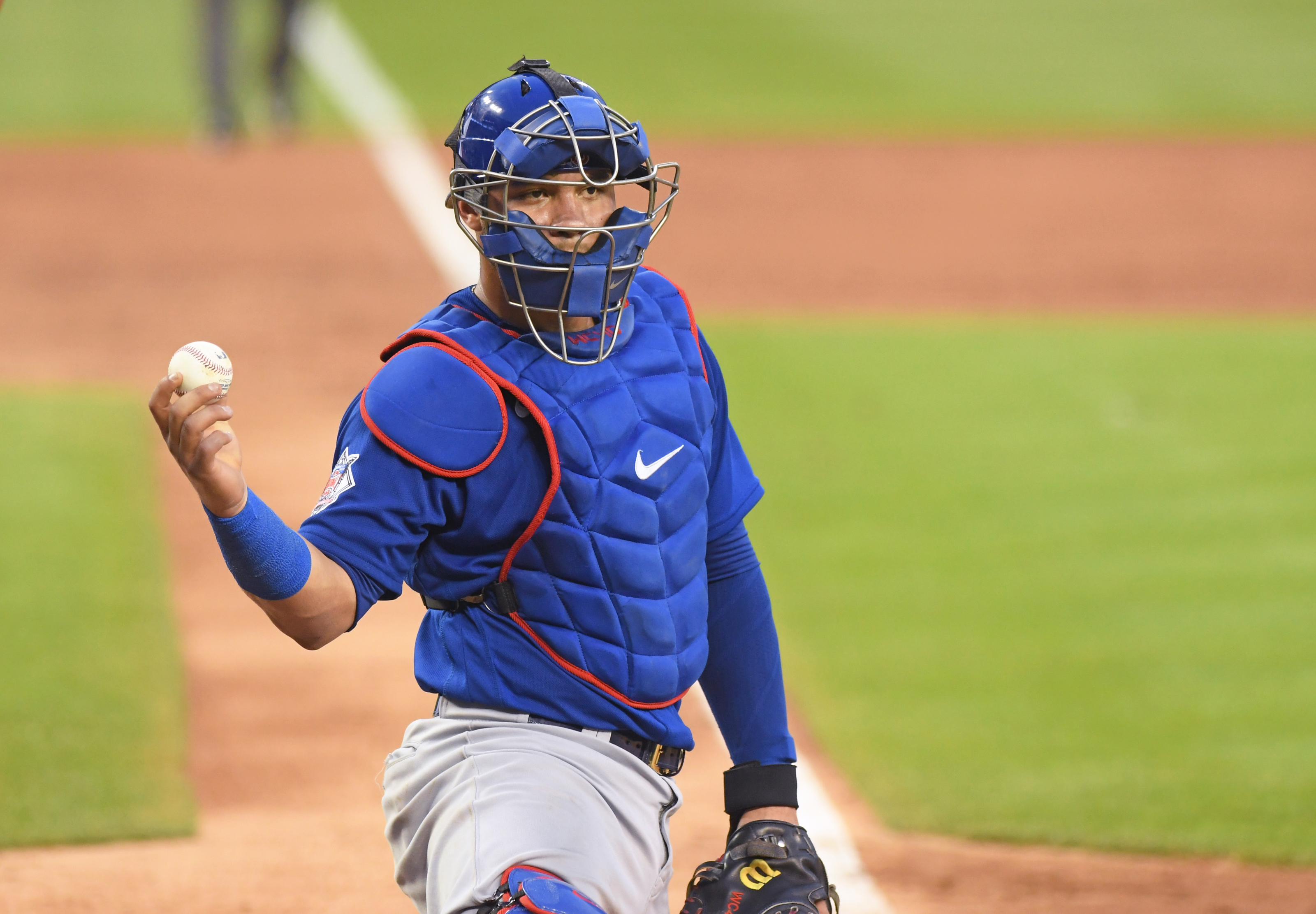 Cubs' Willson Contreras open to extension talks, bracing for trade