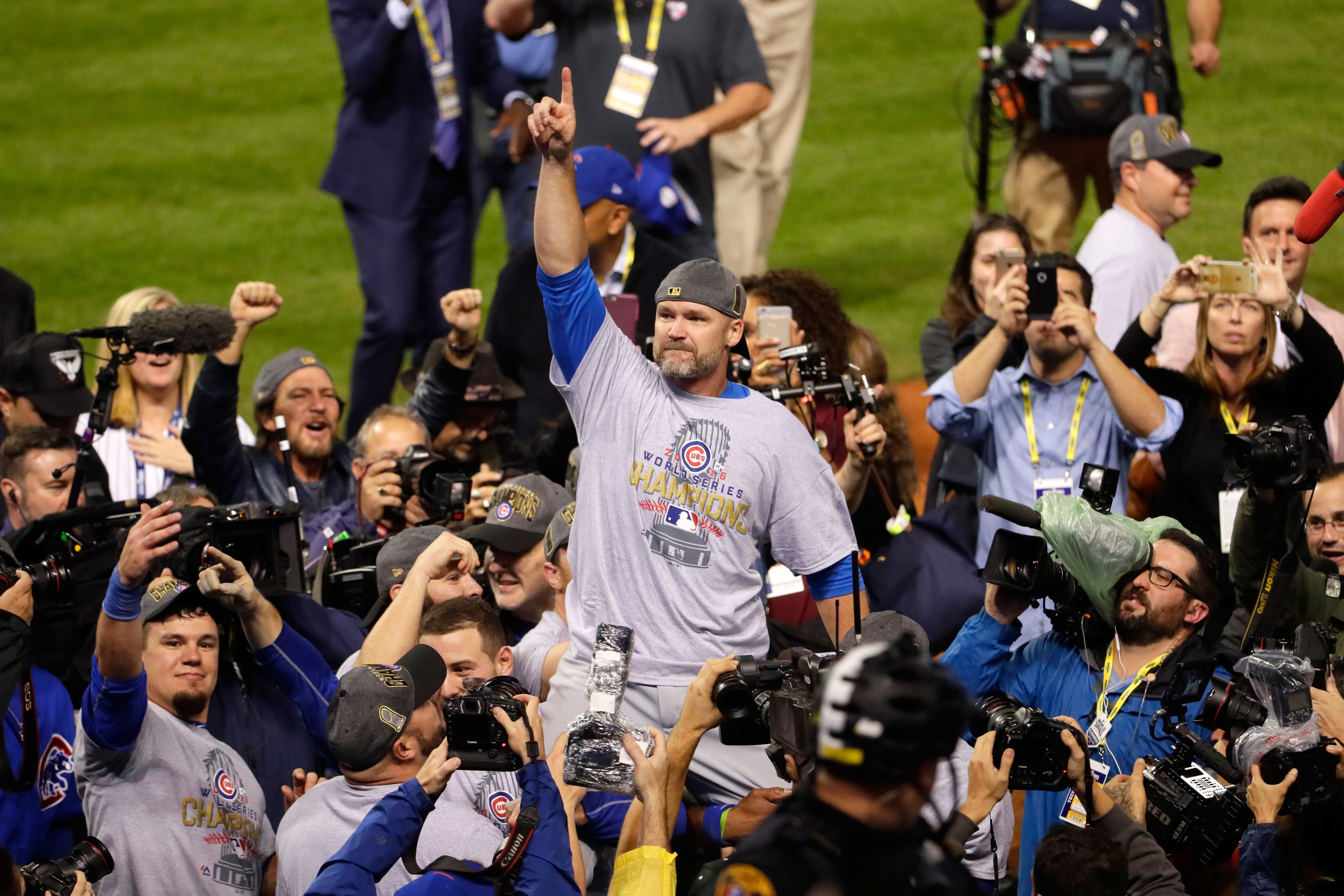 World Series 2016: Tears of joy as Chicago Cubs fans celebrate first  triumph in 108 years, The Independent