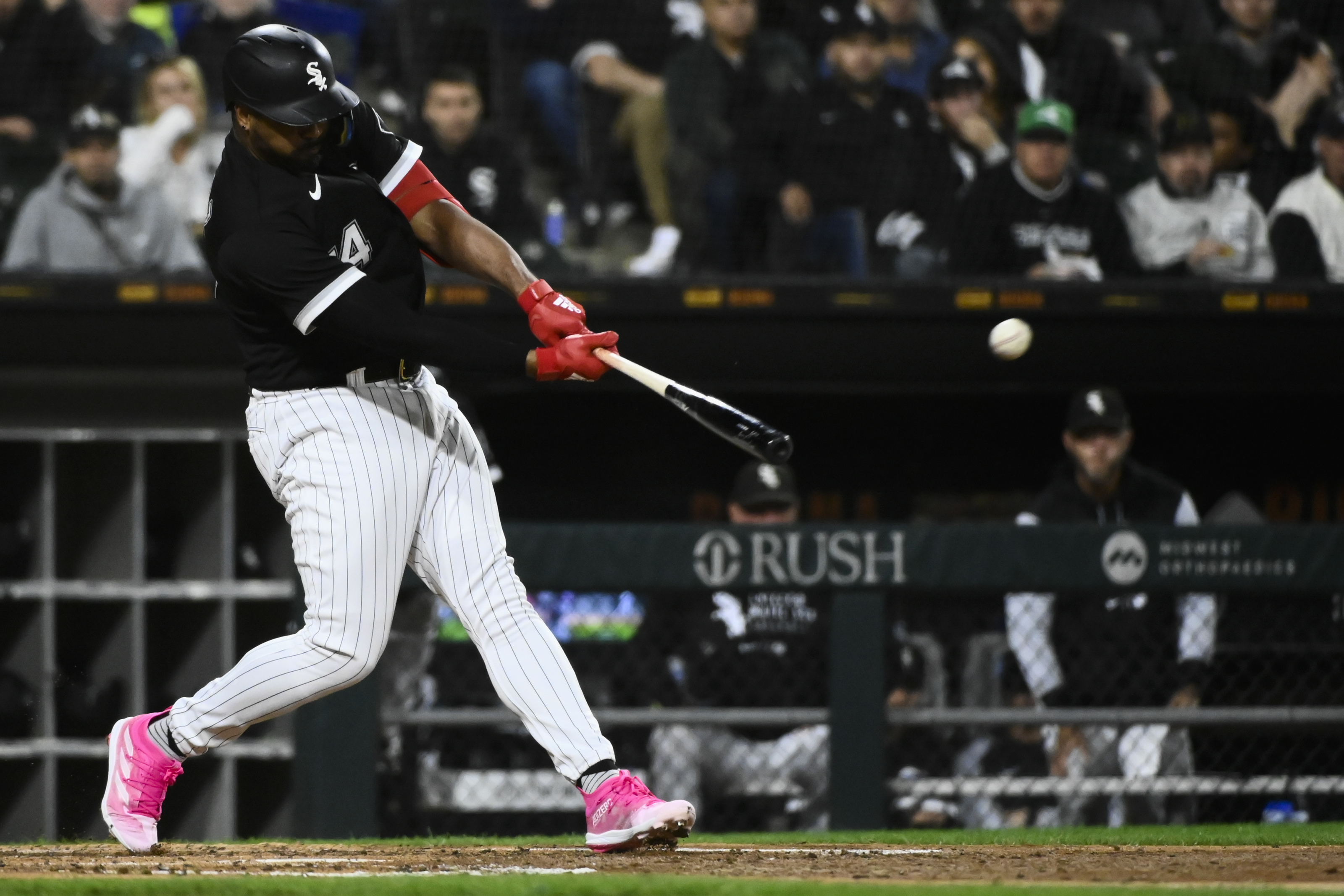 Jimenez focused on being the White Sox's right fielder -- not DH